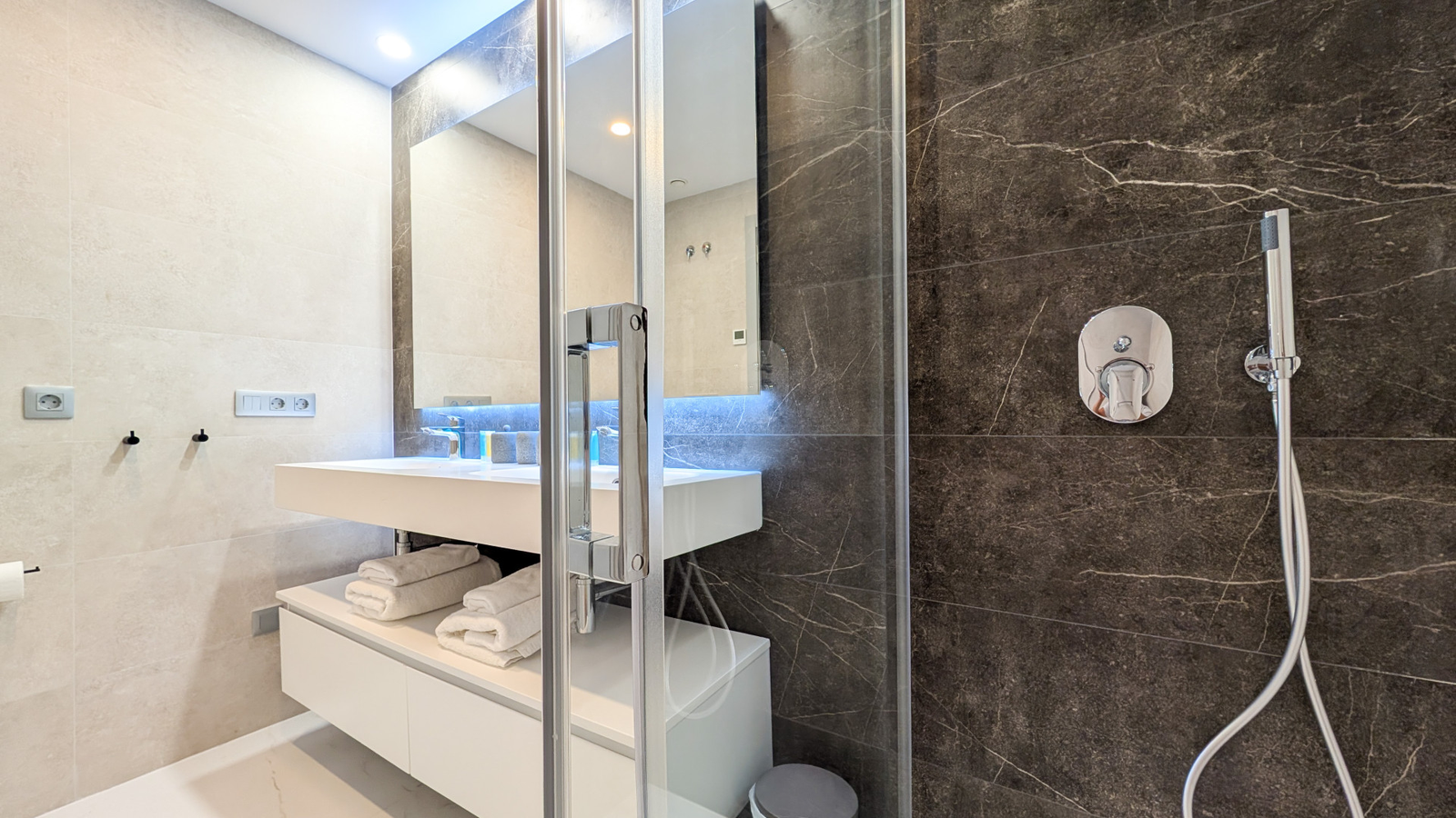 photo of Apartments on Av. República Argentina, 17, 03502 Benidorm, Alicante, Spain