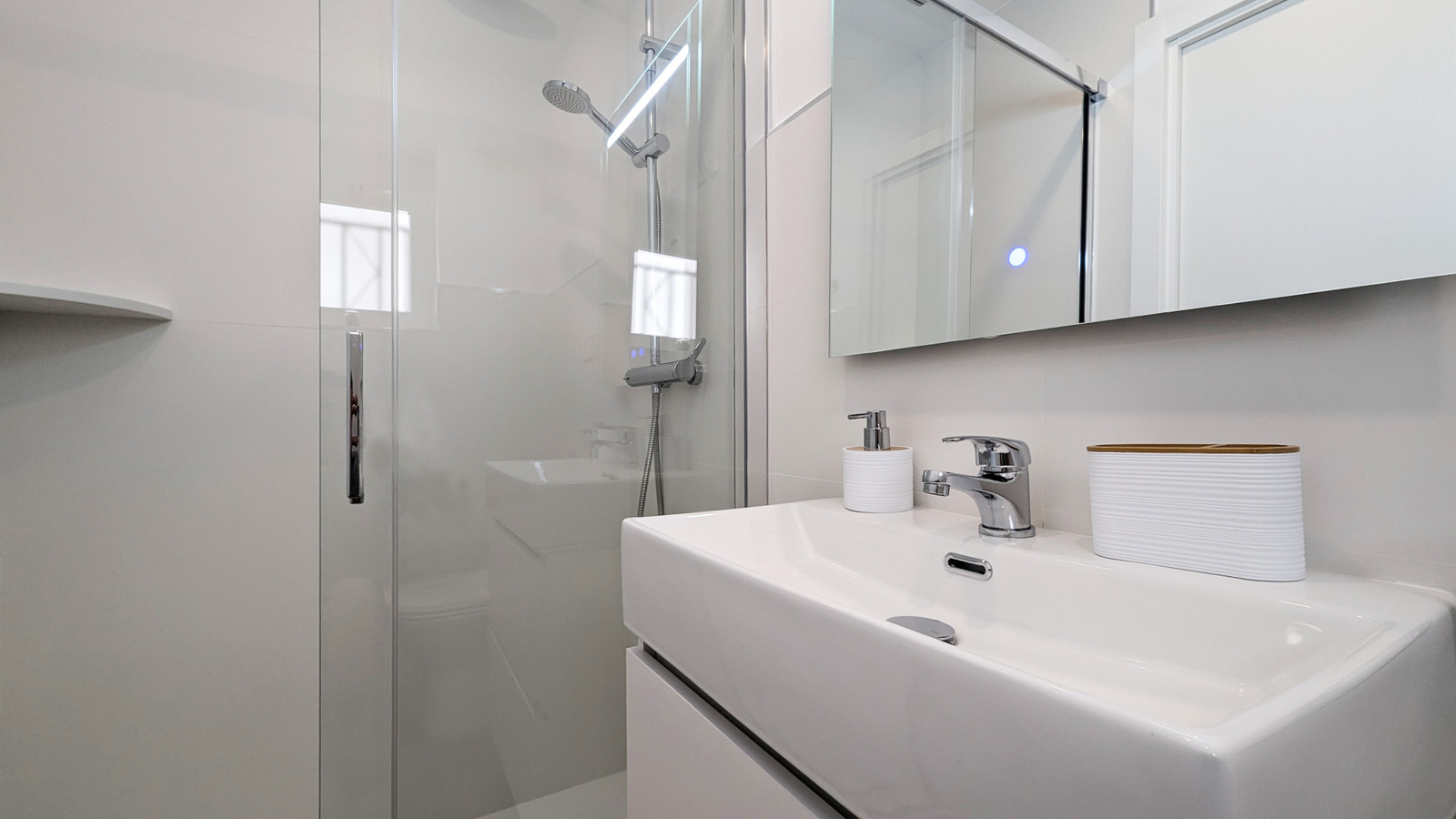 photo of Apartments on Av. Vicente Llorca Alós, 34, 03502 Benidorm, Alicante, Spain