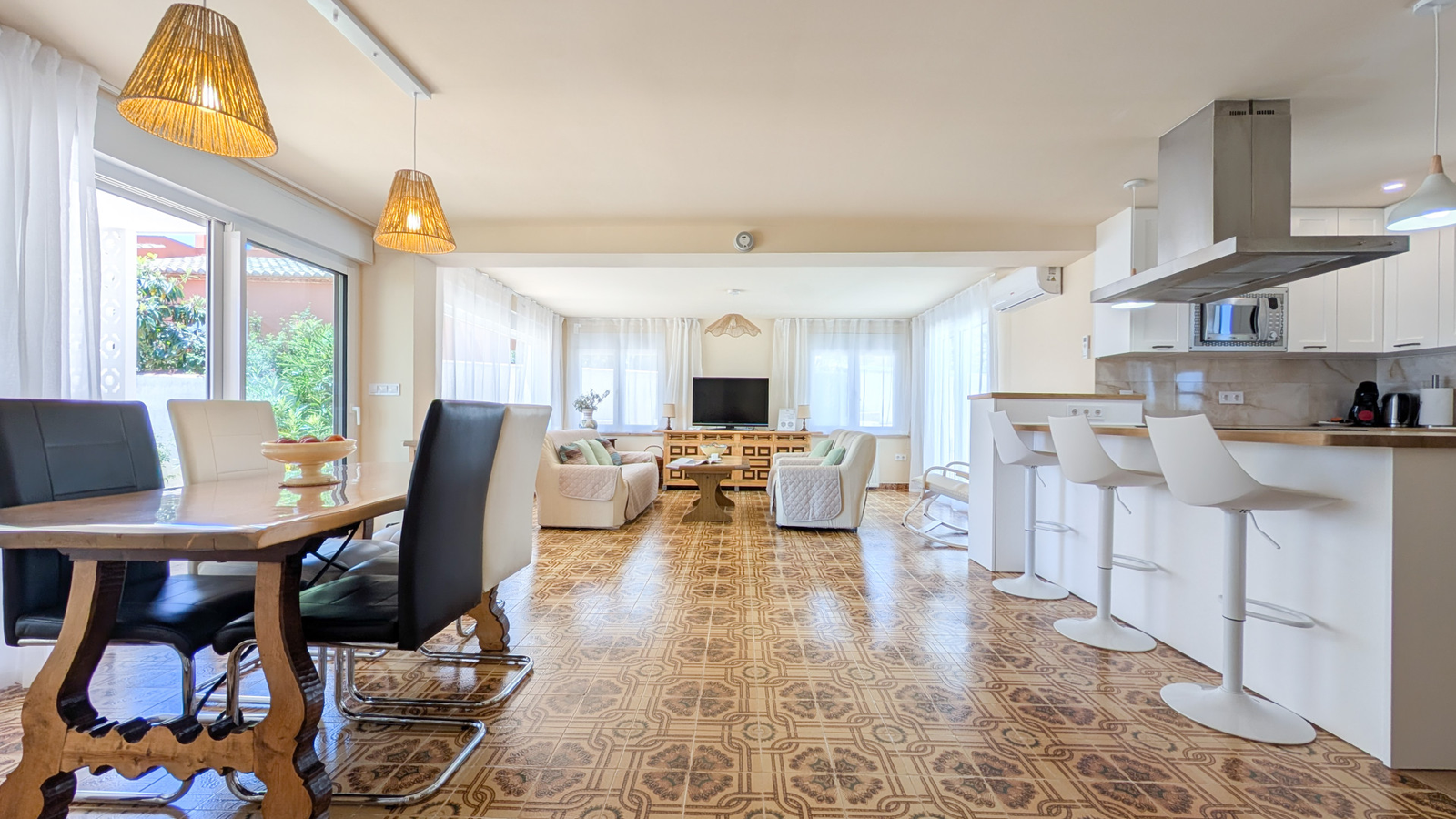 photo of Villa or house on Urb. Barrina Norte, 17, 03502 Benidorm, Alicante, Spain