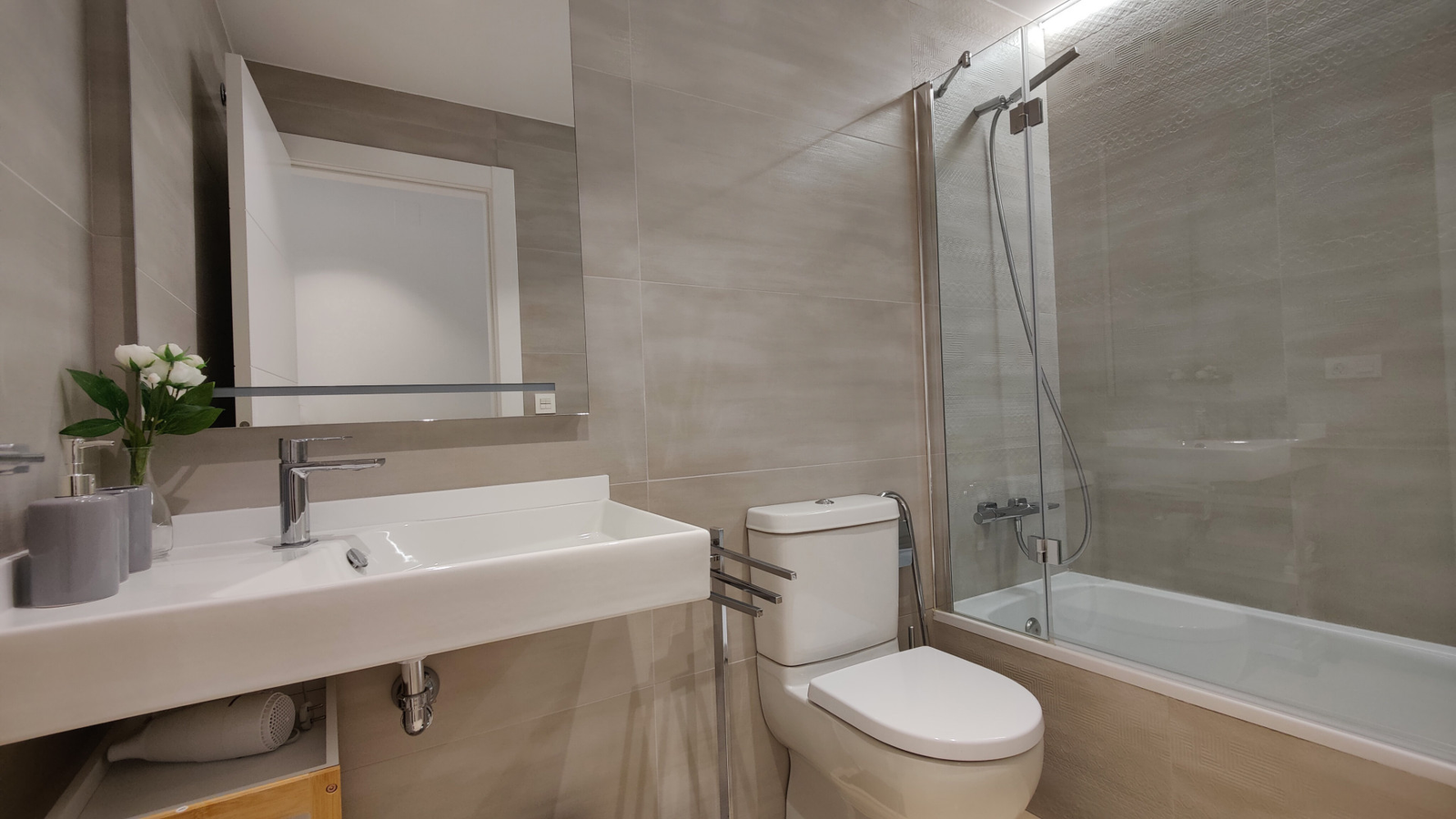 photo of Villa or house on Partida Paraíso, 47, 03570 Villajoyosa, Alicante, Spain
