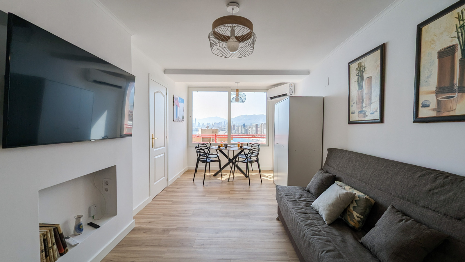 photo of Apartments on Playa de Levante, C. Alcalde Manuel Catalán Chana, 12, 03503 Benidorm, Alicante, Spain