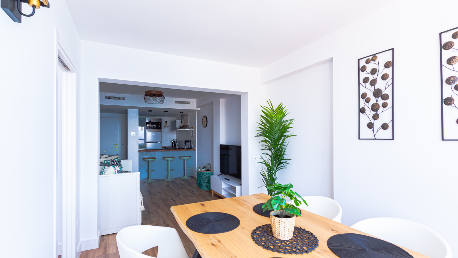 photo of Apartments on C. de Bonn, 4, 03503 Benidorm, Alicante, Spain