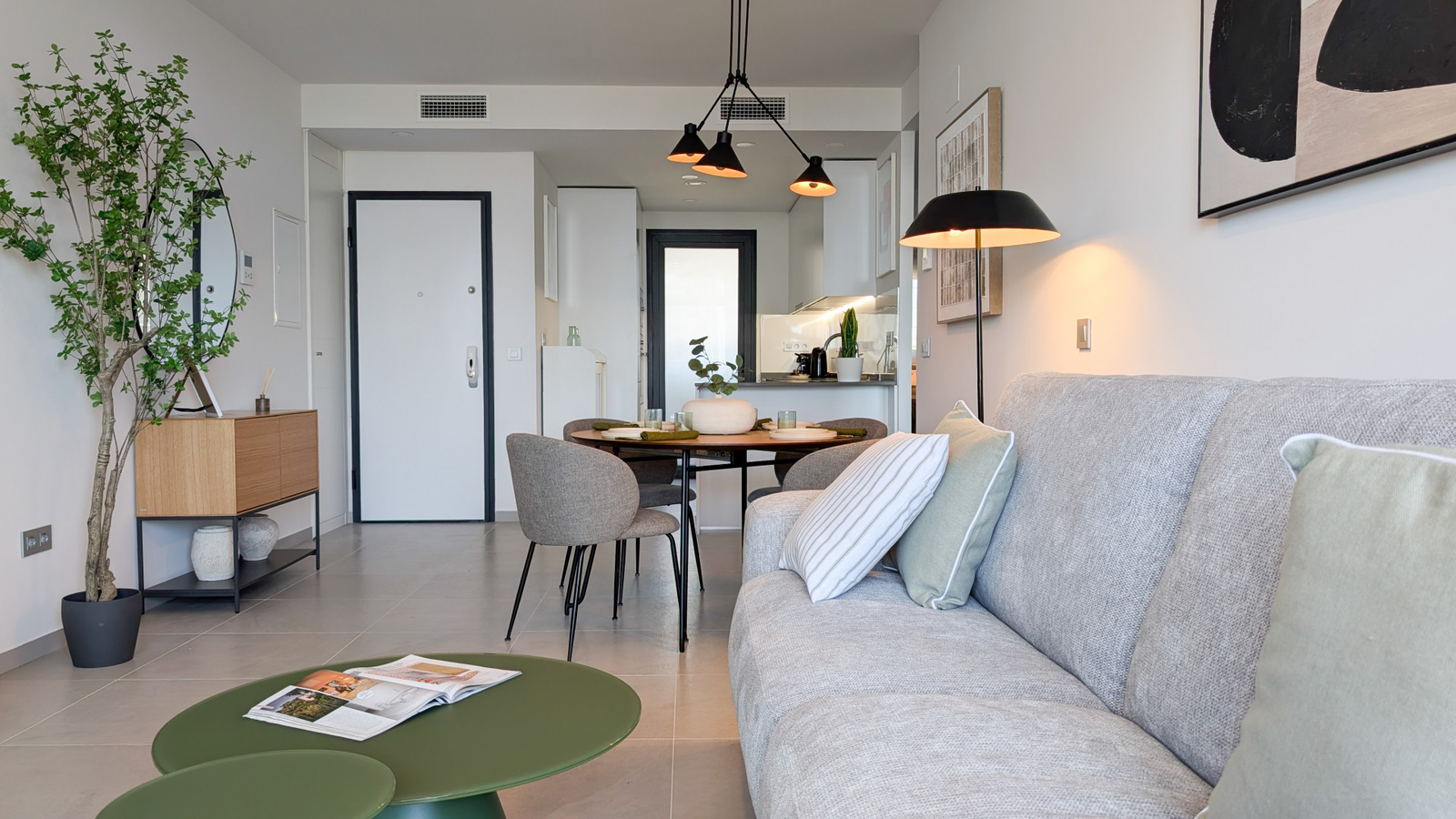 photo of Apartments on Calle Pdte. Adolfo Suárez, 14, 03502 Benidorm, Alicante, Spain
