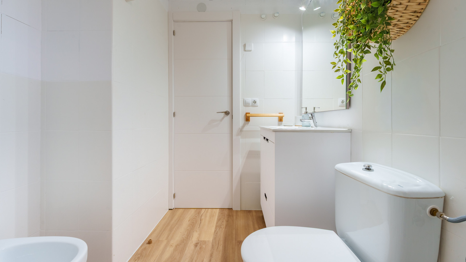photo of Apartments on Av. del Mediterráneo, 43, 03503 Benidorm, Alicante, Spain