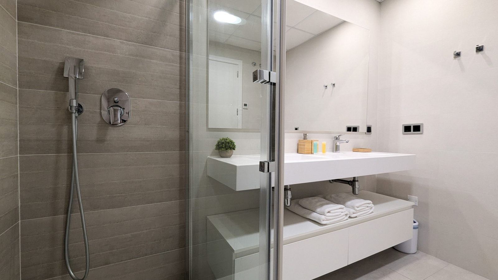 photo of Apartments on Av. de Uruguay, 1, 03502 Benidorm, Alicante, Spain