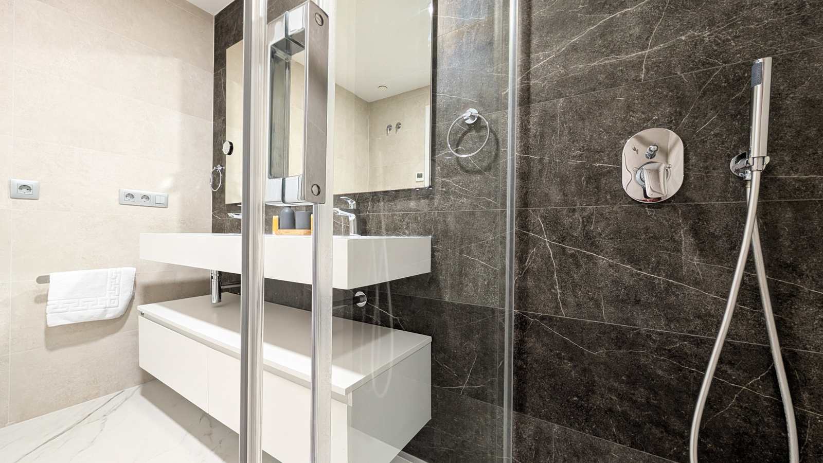 photo of Apartments on Av. República Argentina, 17, 03502 Benidorm, Alicante, Spain