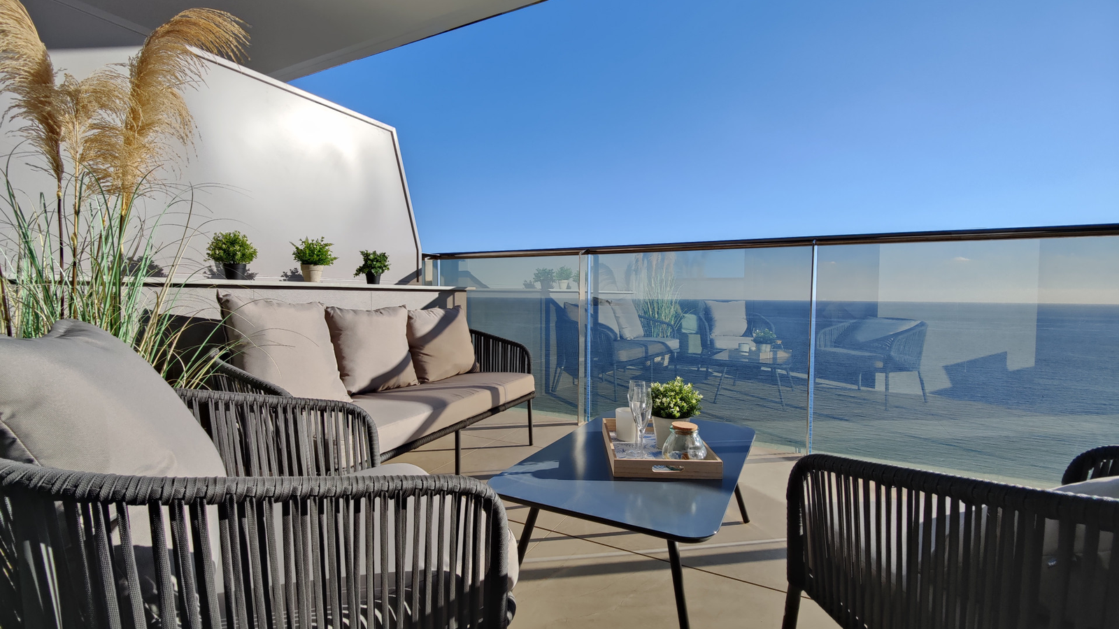 photo of Apartments on Av. de la Armada Española, 18, 03502 Benidorm, Alicante, Spain