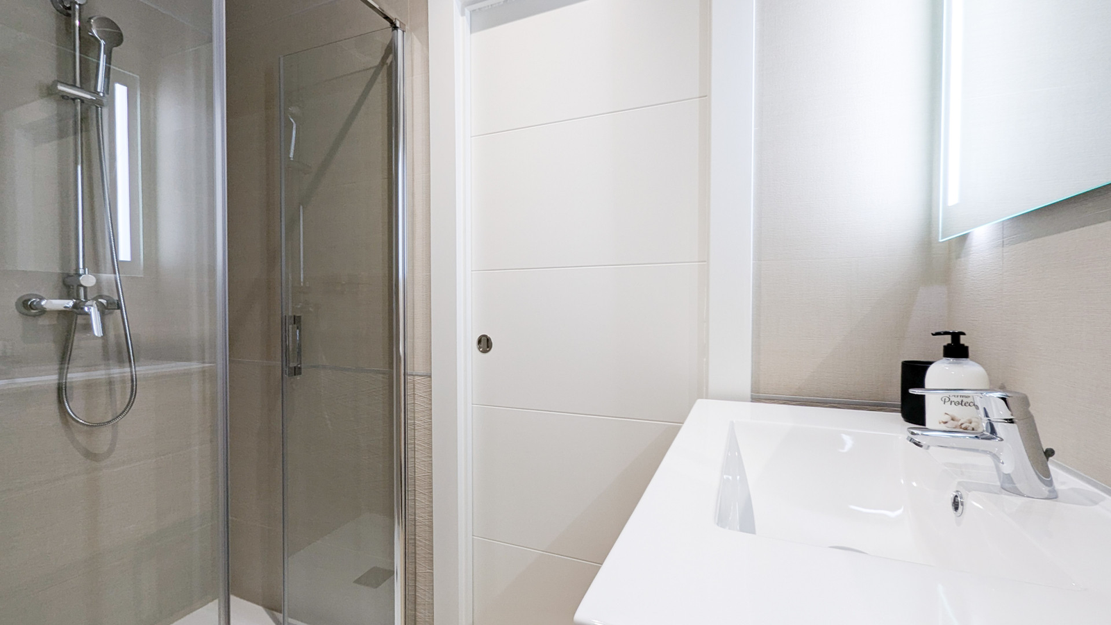 photo of Apartments on Carrer d'Equador, 5, 03509 Benidorm, Alicante, Spain