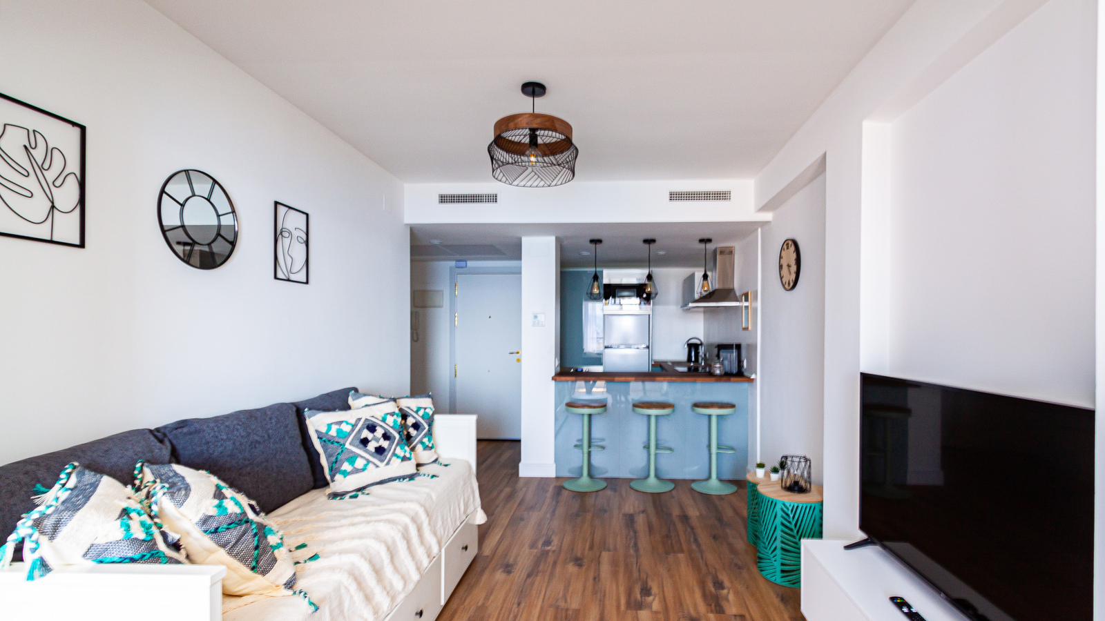 photo of Apartments on C. de Bonn, 4, 03503 Benidorm, Alicante, Spain