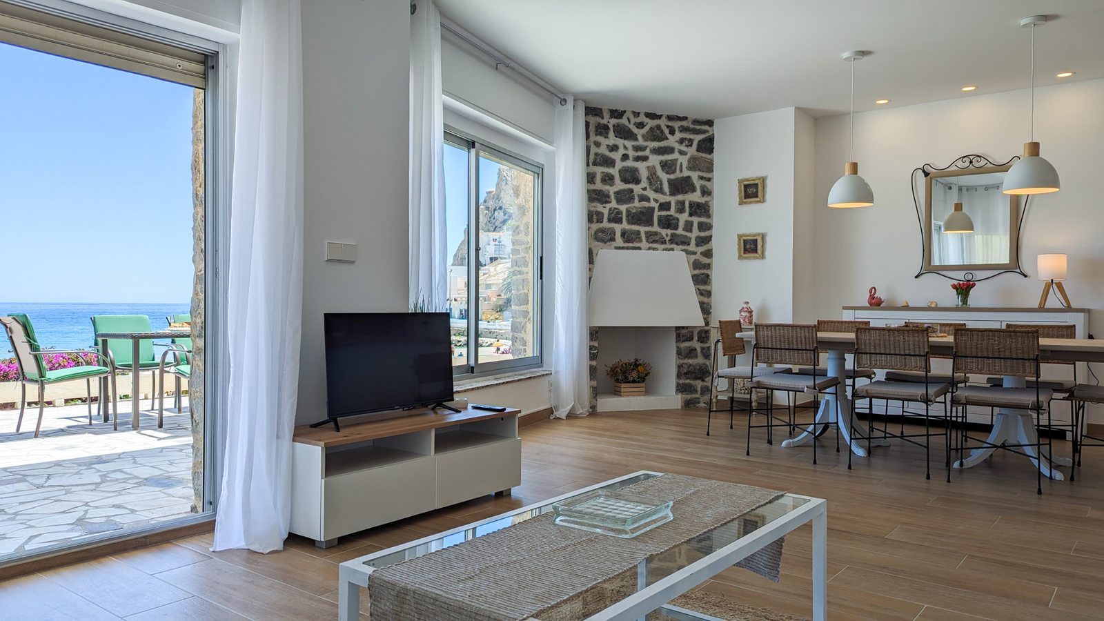 photo of Apartments on Av. Vicente Llorca Alós, 34, 03502 Benidorm, Alicante, Spain
