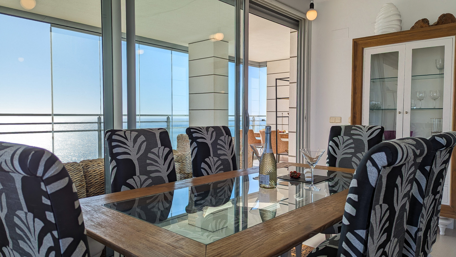 photo of Apartments on P.º Maritimo Playa del Bol, 59, 03710 Calpe, Alicante, Spain