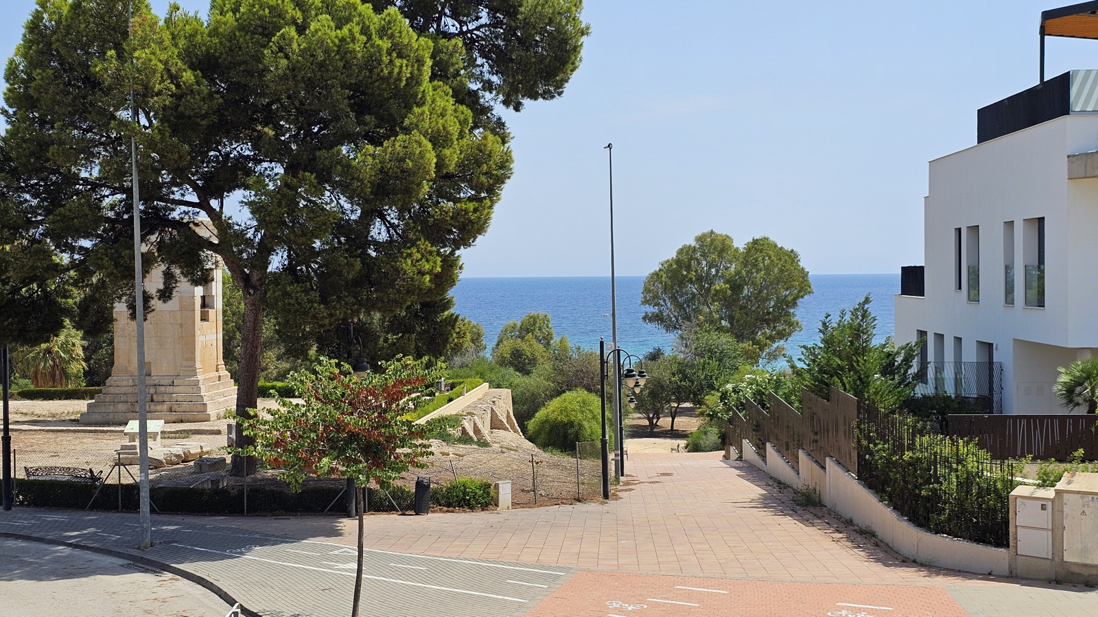 photo of Villa or house on C. Edeta, 3, 03570 Villajoyosa, Alicante, Spain
