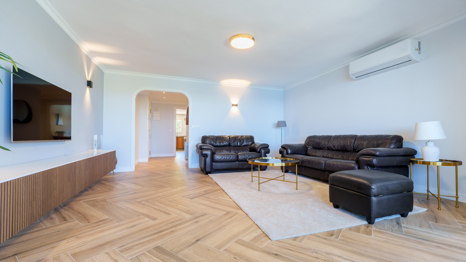 photo of Apartments on Calle Avilés, 10, 03502 Benidorm, Alicante, Spain