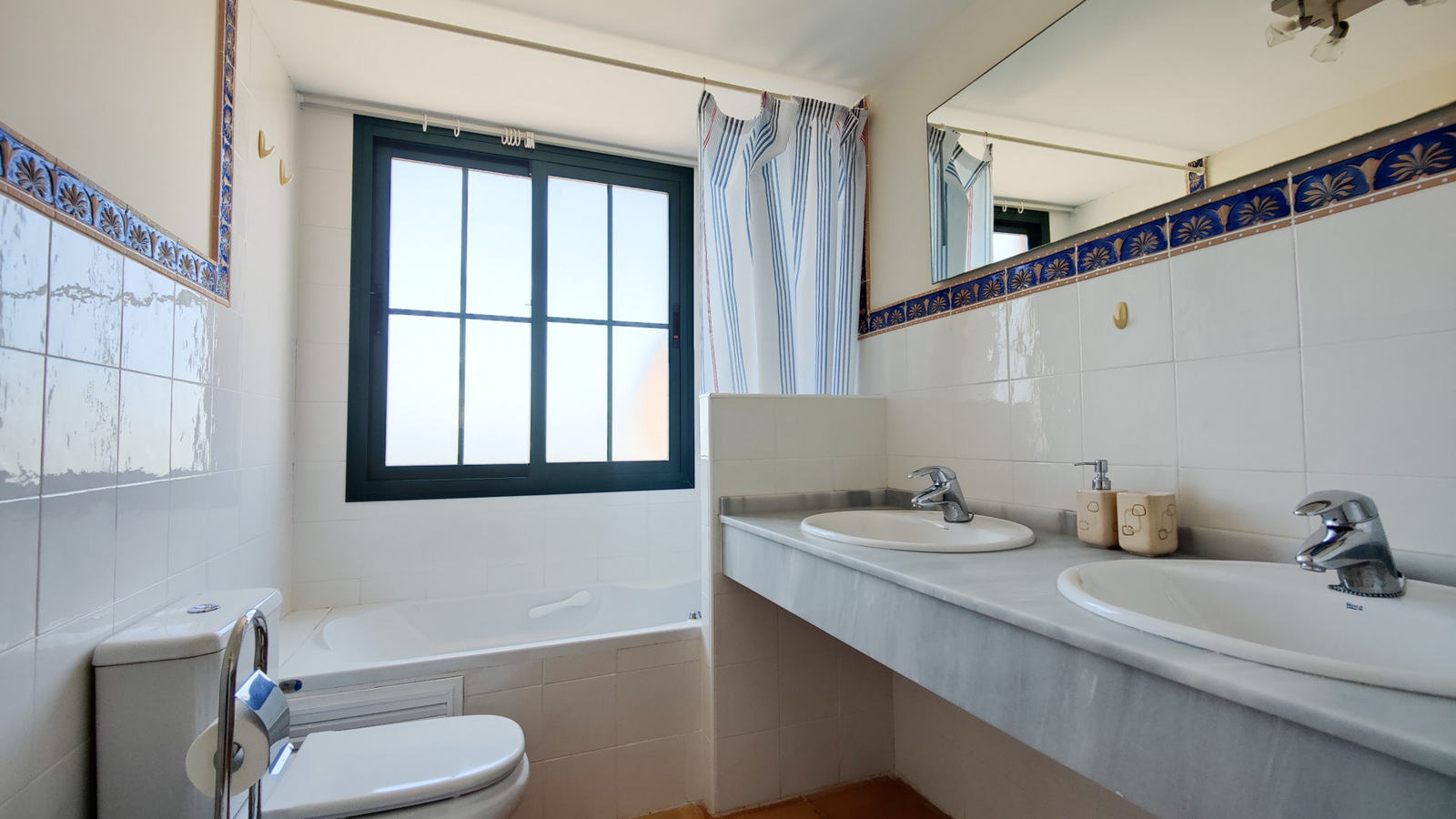 photo of Villa or house on Carrer Berna, 27, 03509 Golf Badia, Alicante, Spain