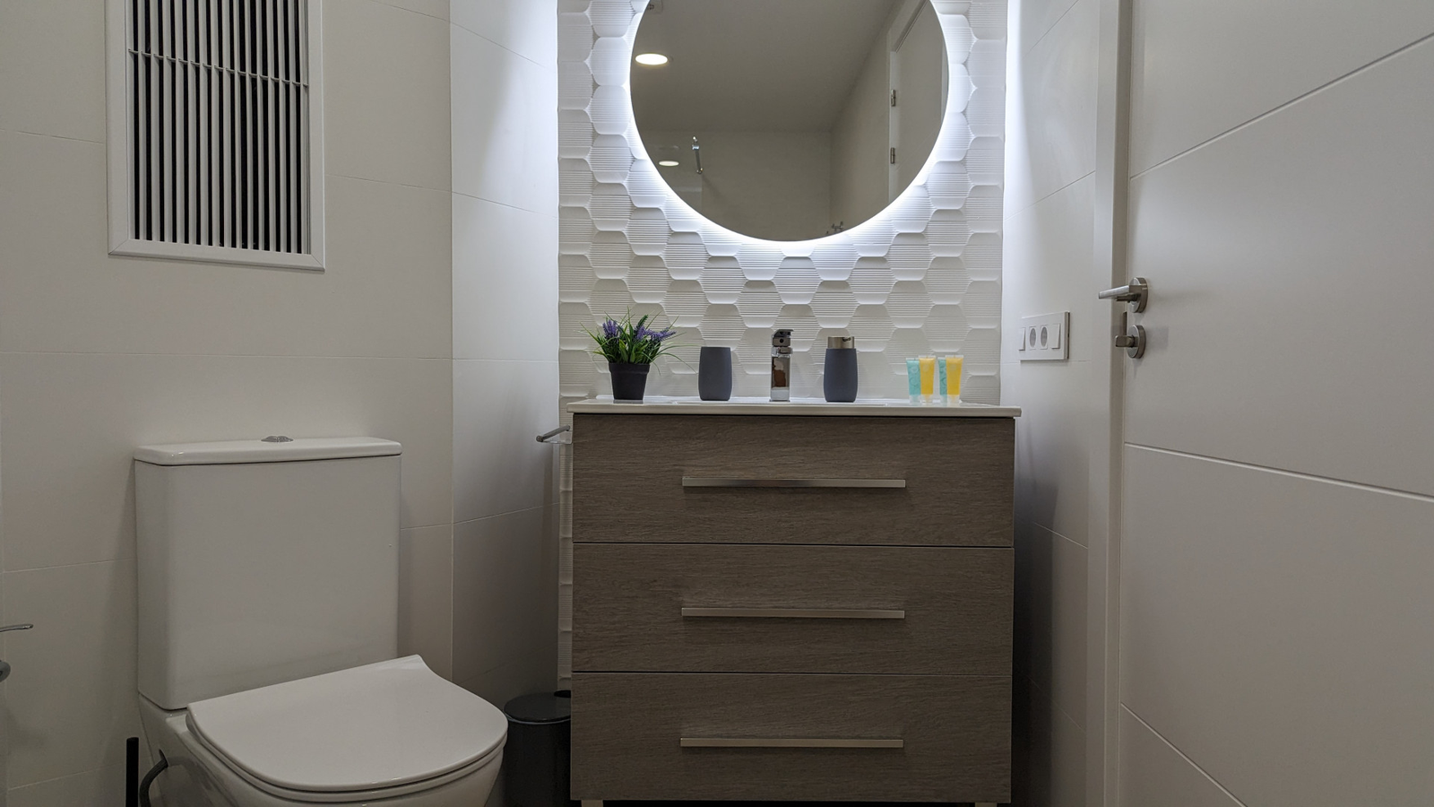 photo of Apartments on Av. de Mont Benidorm, 14, 03502 Benidorm, Alicante, Spain