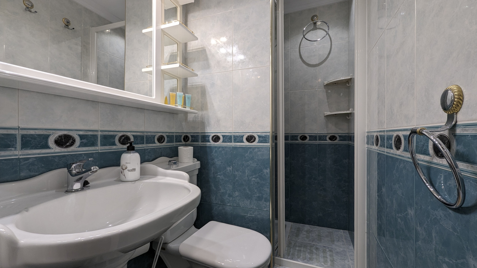 photo of Apartments on Avinguda de la Vila Joiosa, 28, 03502 Benidorm, Alicante, Spain