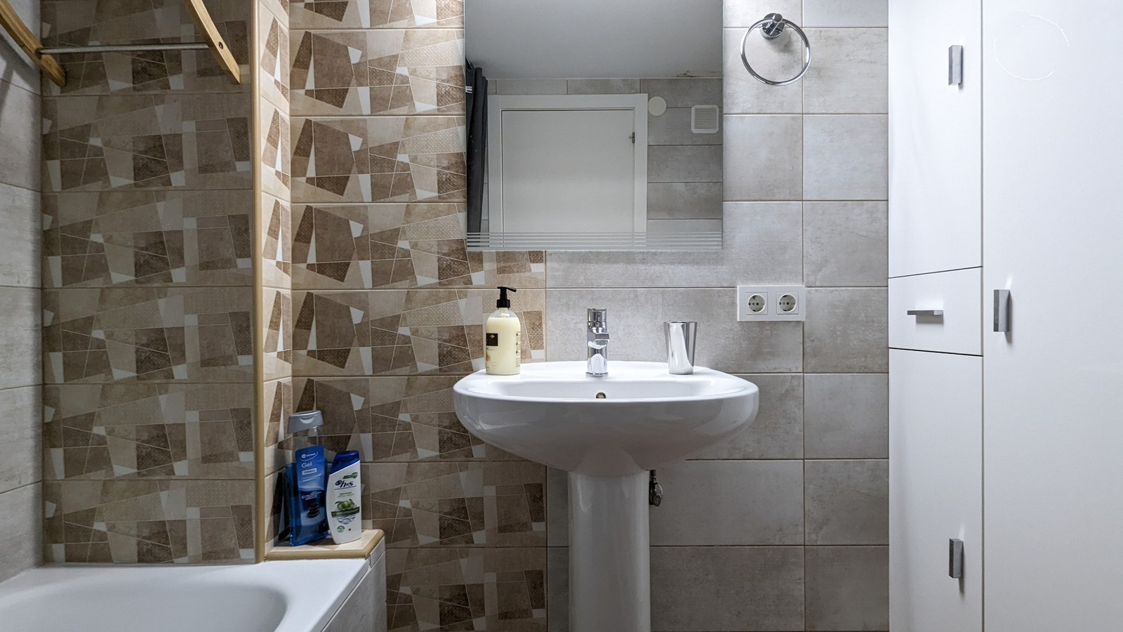 photo of Apartments on Av. de Xixo, 3, 03502 Benidorm, Alicante, Spain