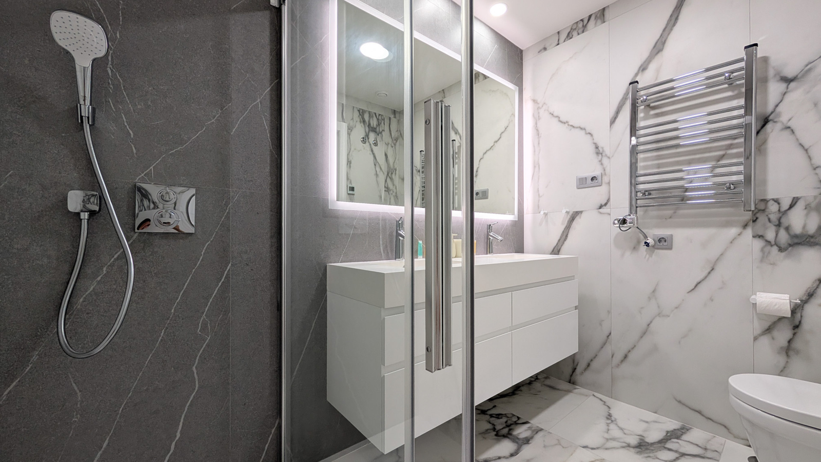 photo of Apartments on C. Brasil, 1, 03502 Benidorm, Alicante, Spain