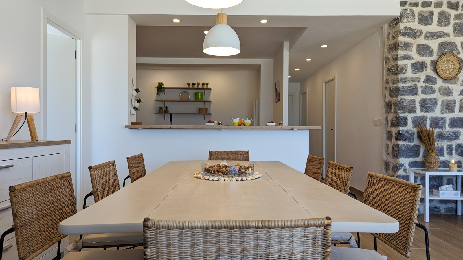 photo of Apartments on Av. Vicente Llorca Alós, 34, 03502 Benidorm, Alicante, Spain