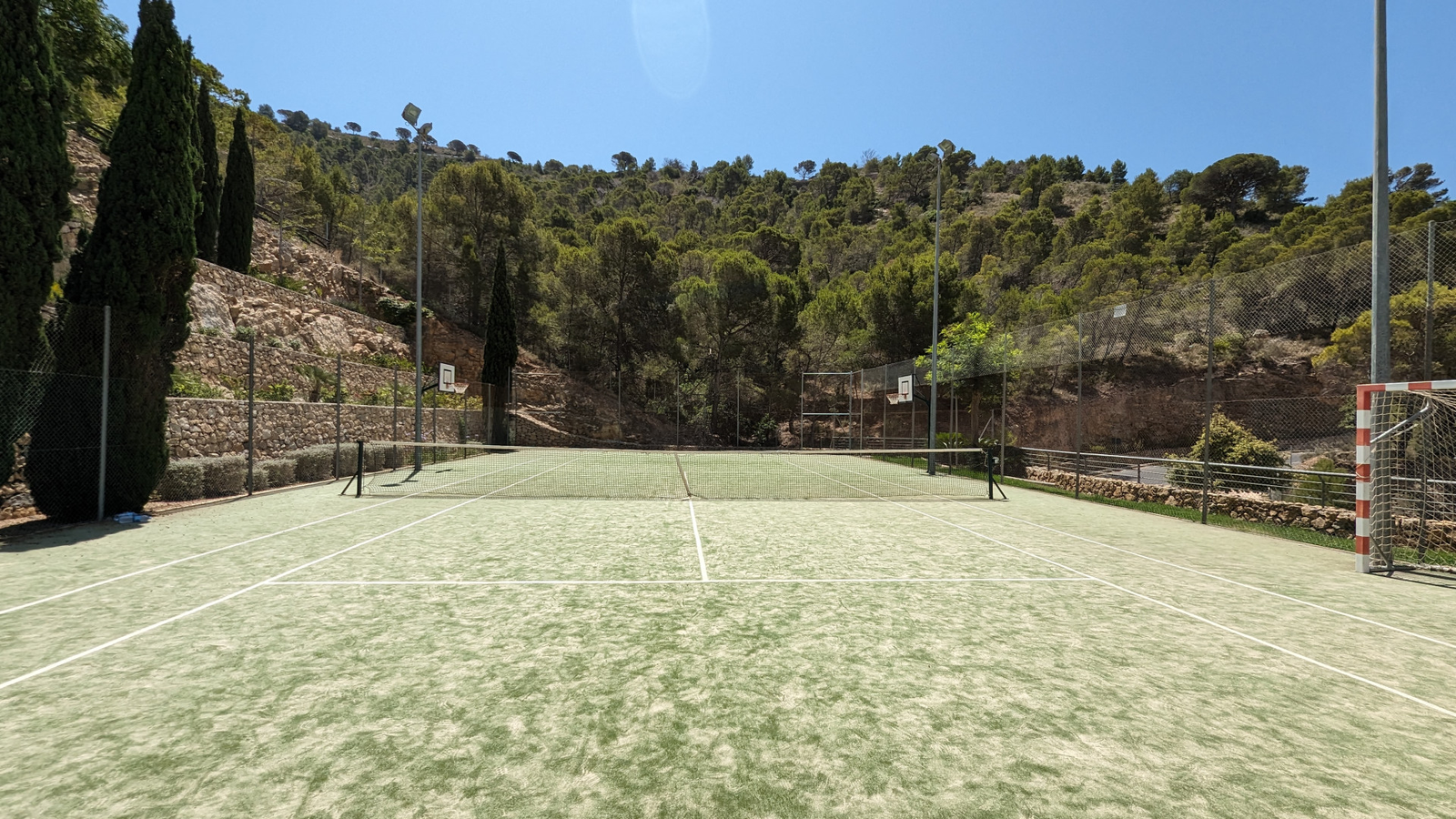 photo of Apartments on Torre Lúgano, C. de Viena, 8, 03503 Benidorm, Alicante, Spain