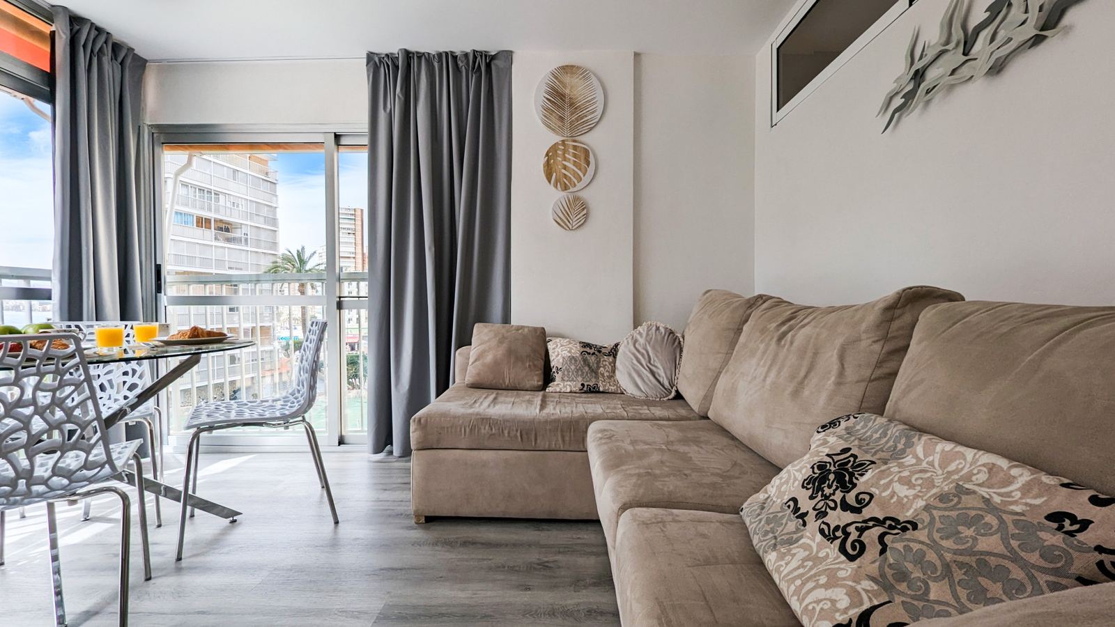 photo of Apartments on C. de Manila, 2, 03503 Benidorm, Alicante, Spain