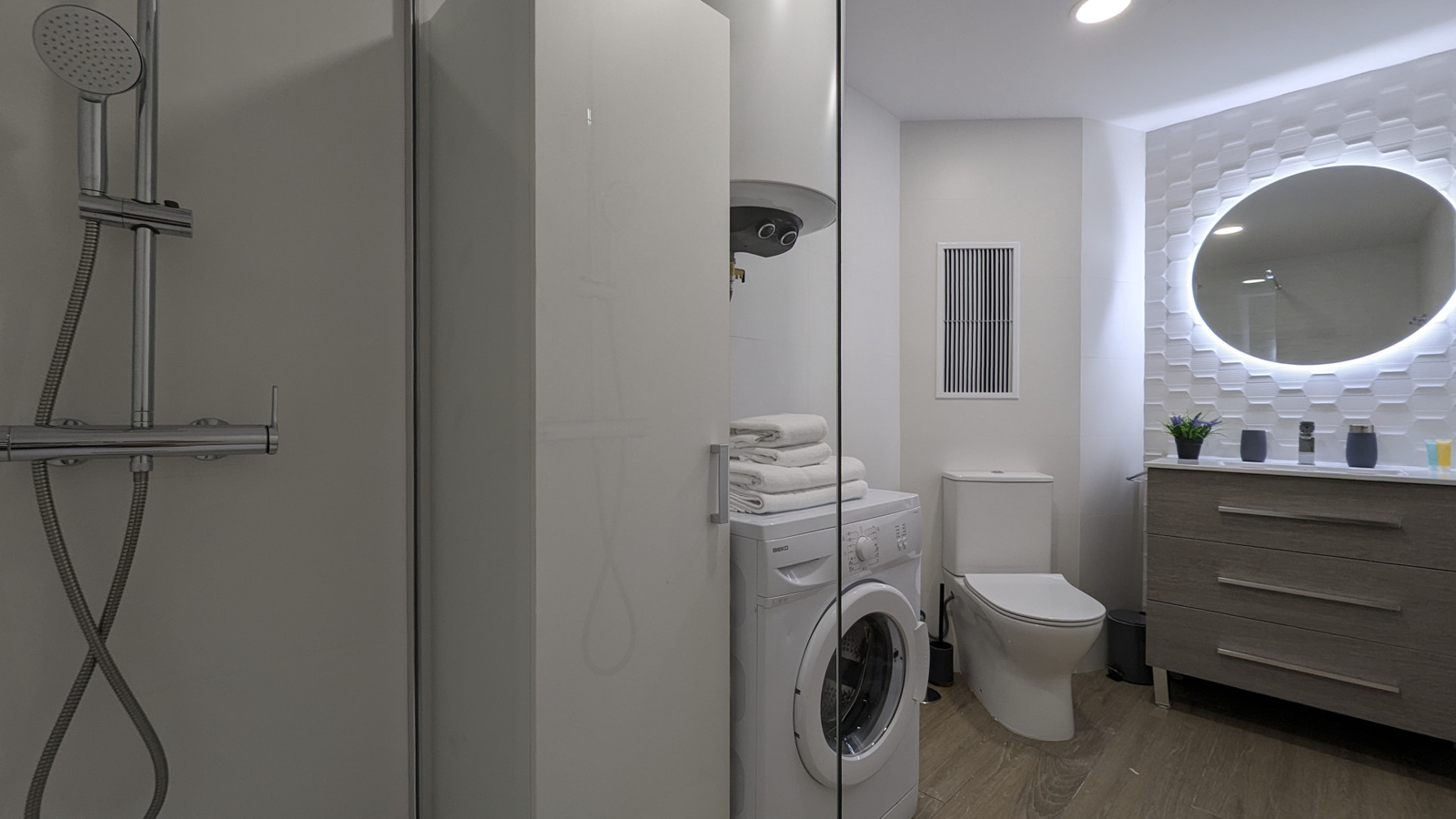 photo of Apartments on Av. de Mont Benidorm, 14, 03502 Benidorm, Alicante, Spain