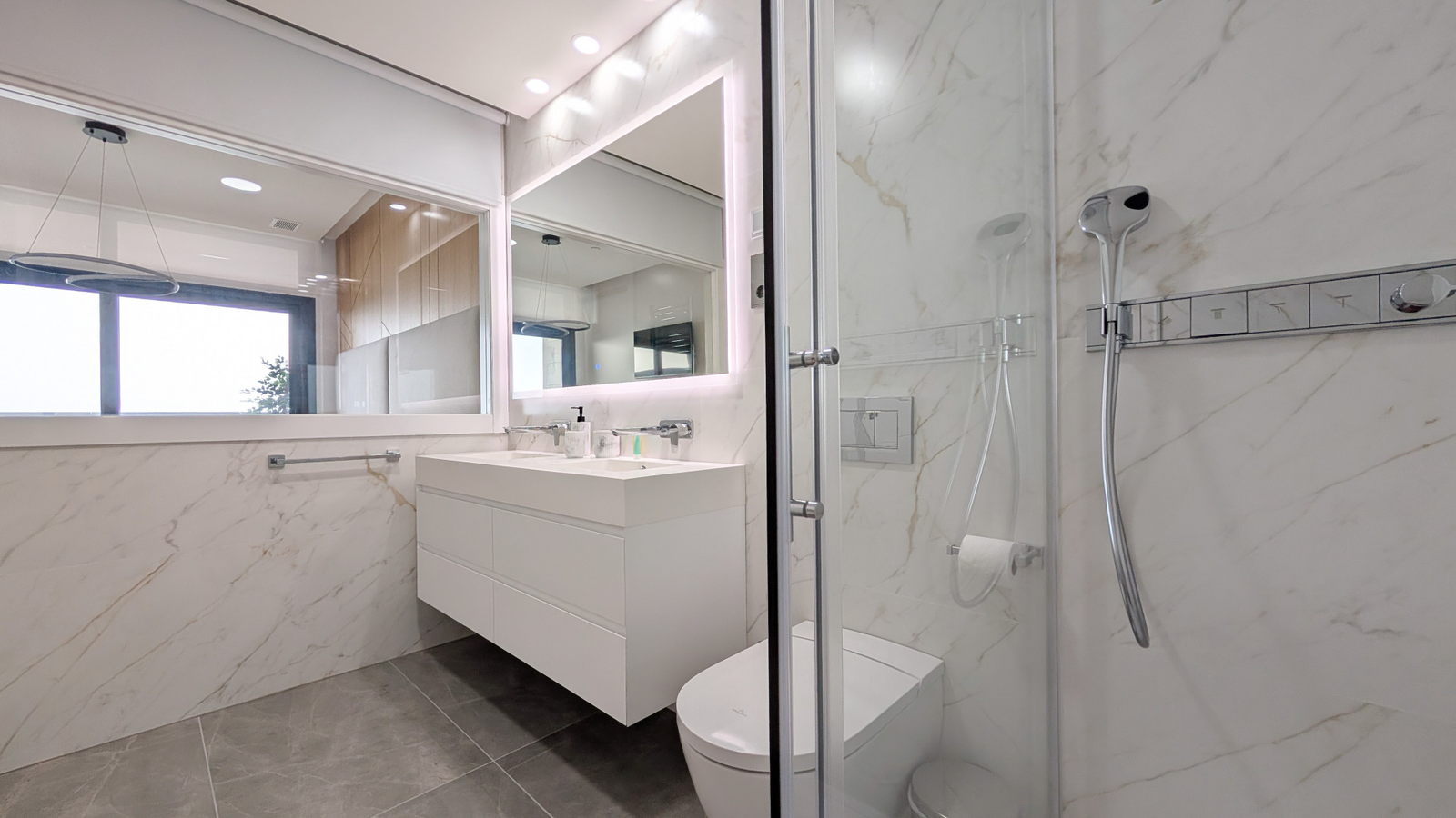 photo of Apartments on C. Brasil, 1, 03502 Benidorm, Alicante, Spain