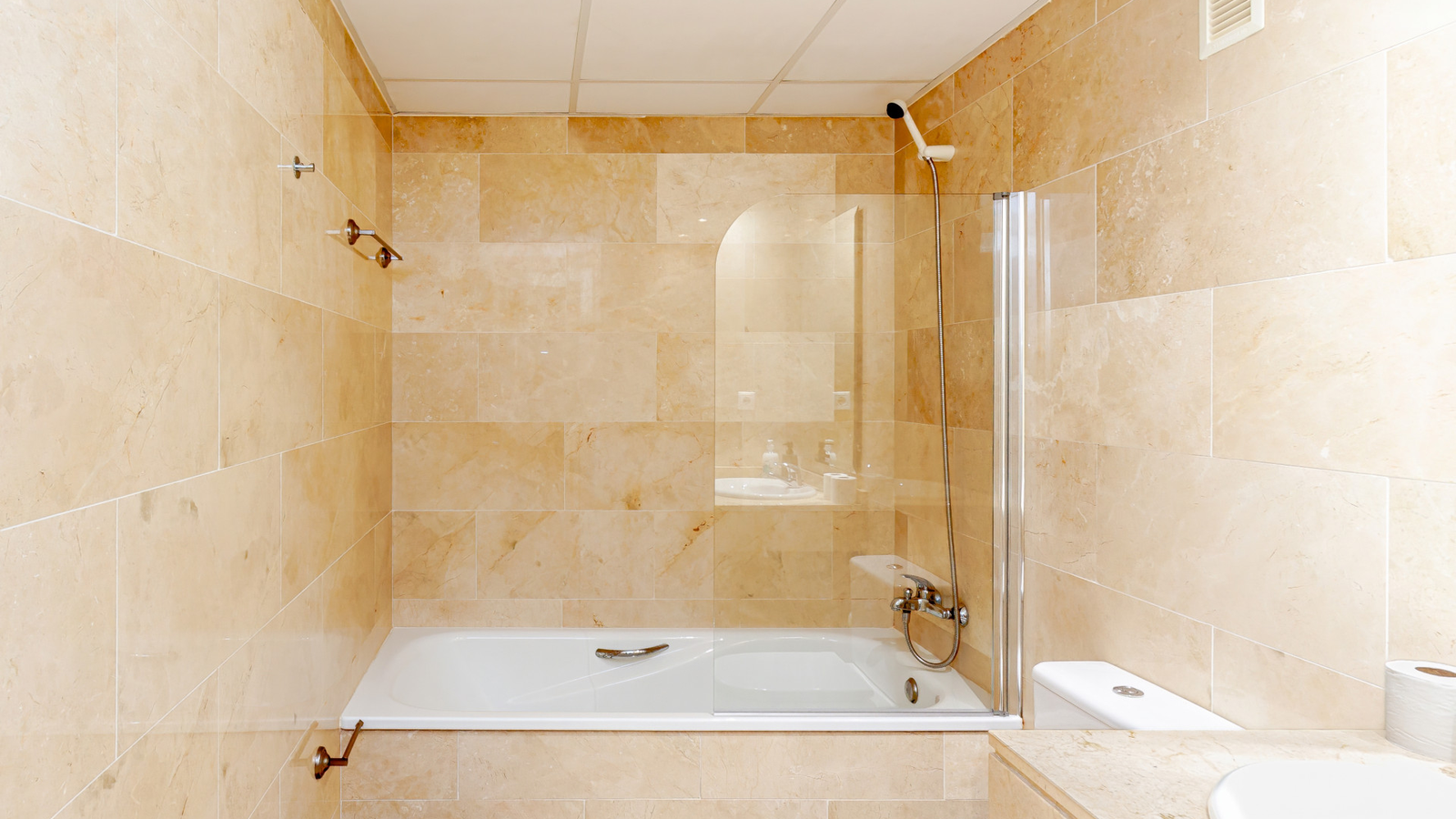 photo of Villa or house on Carrer Marinada, 1, 03570 Benidorm, Alicante, Spain