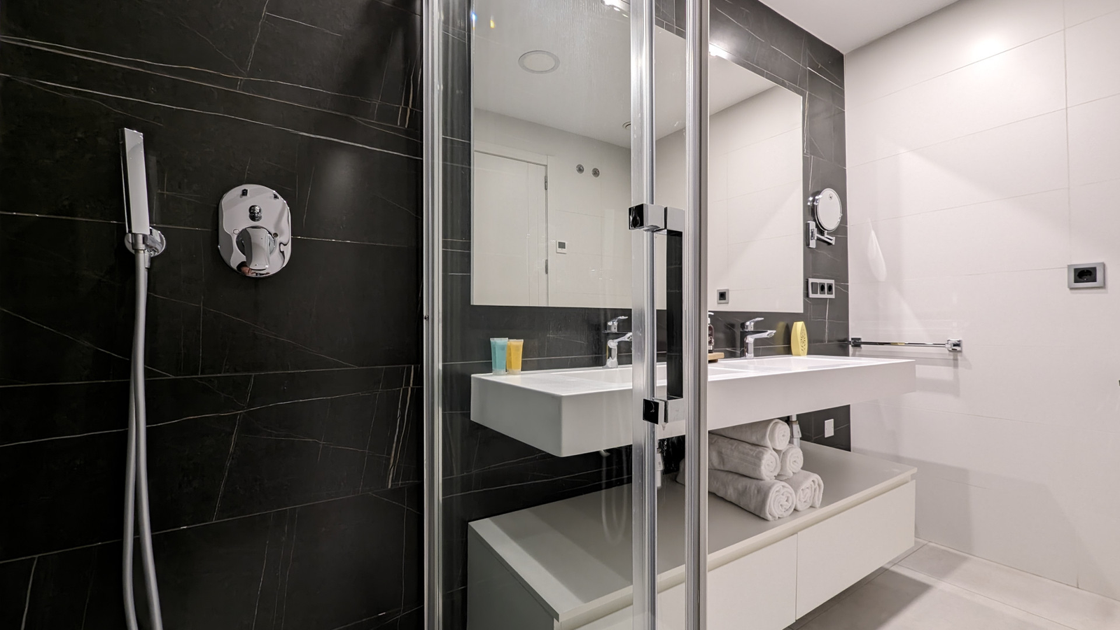 photo of Apartments on Av. República Argentina, 6, 03502 Benidorm, Alicante, Spain