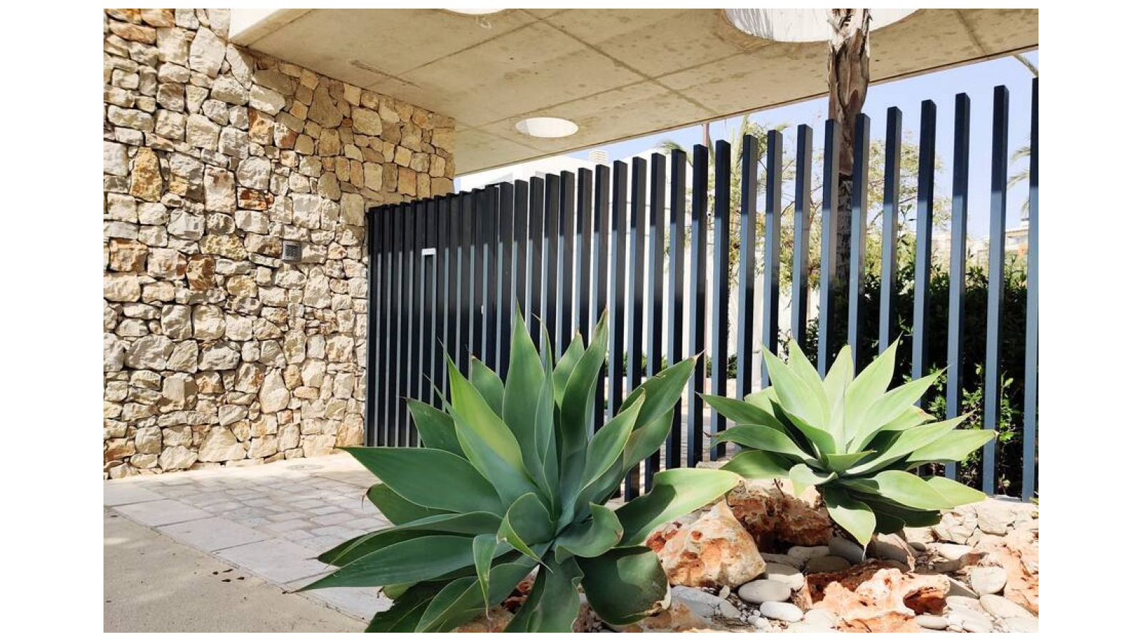 photo of Villa or house on Partida Paraíso, 55, 03570 Villajoyosa, Alicante, Spain