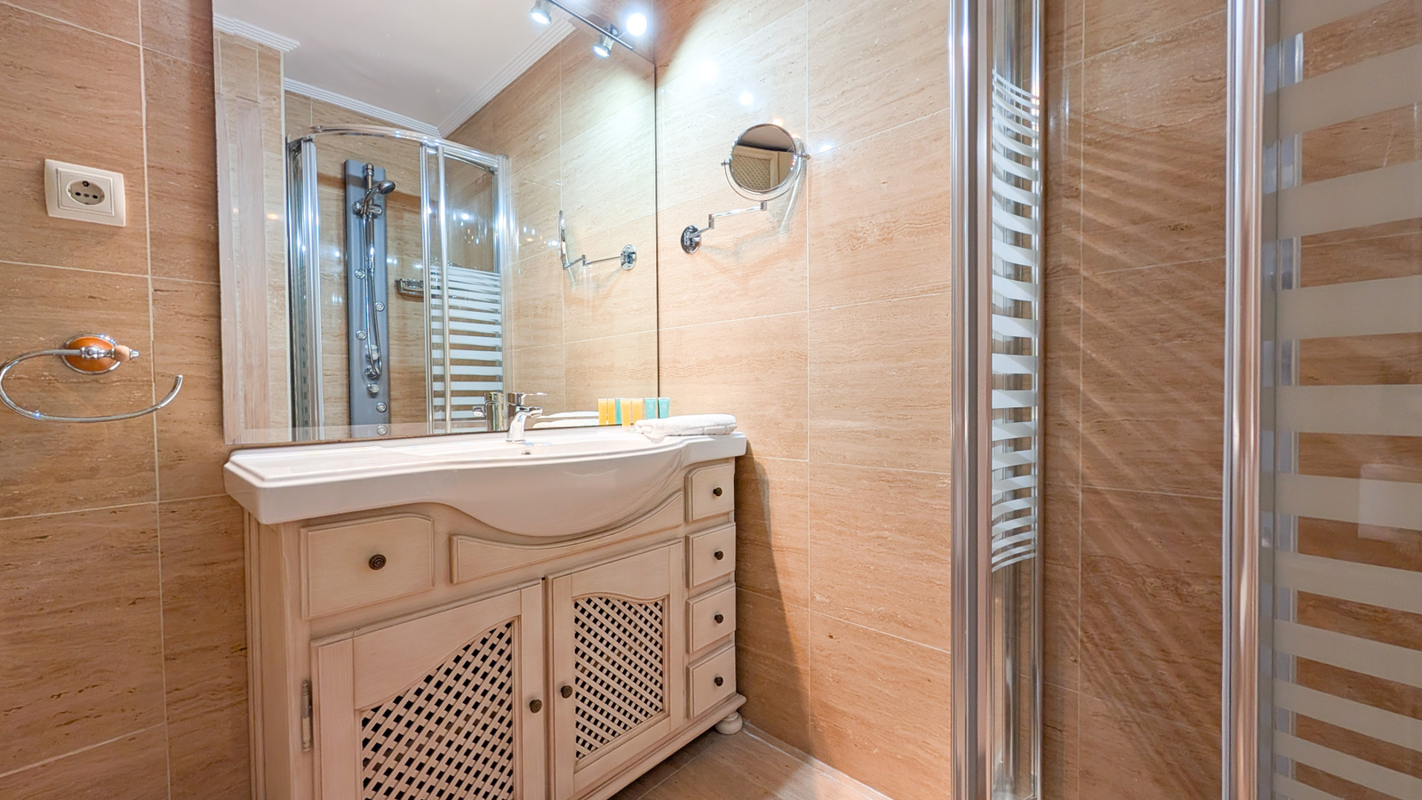 photo of Apartments on Av. de Madrid, 5, 03503 Benidorm, Alicante, Spain