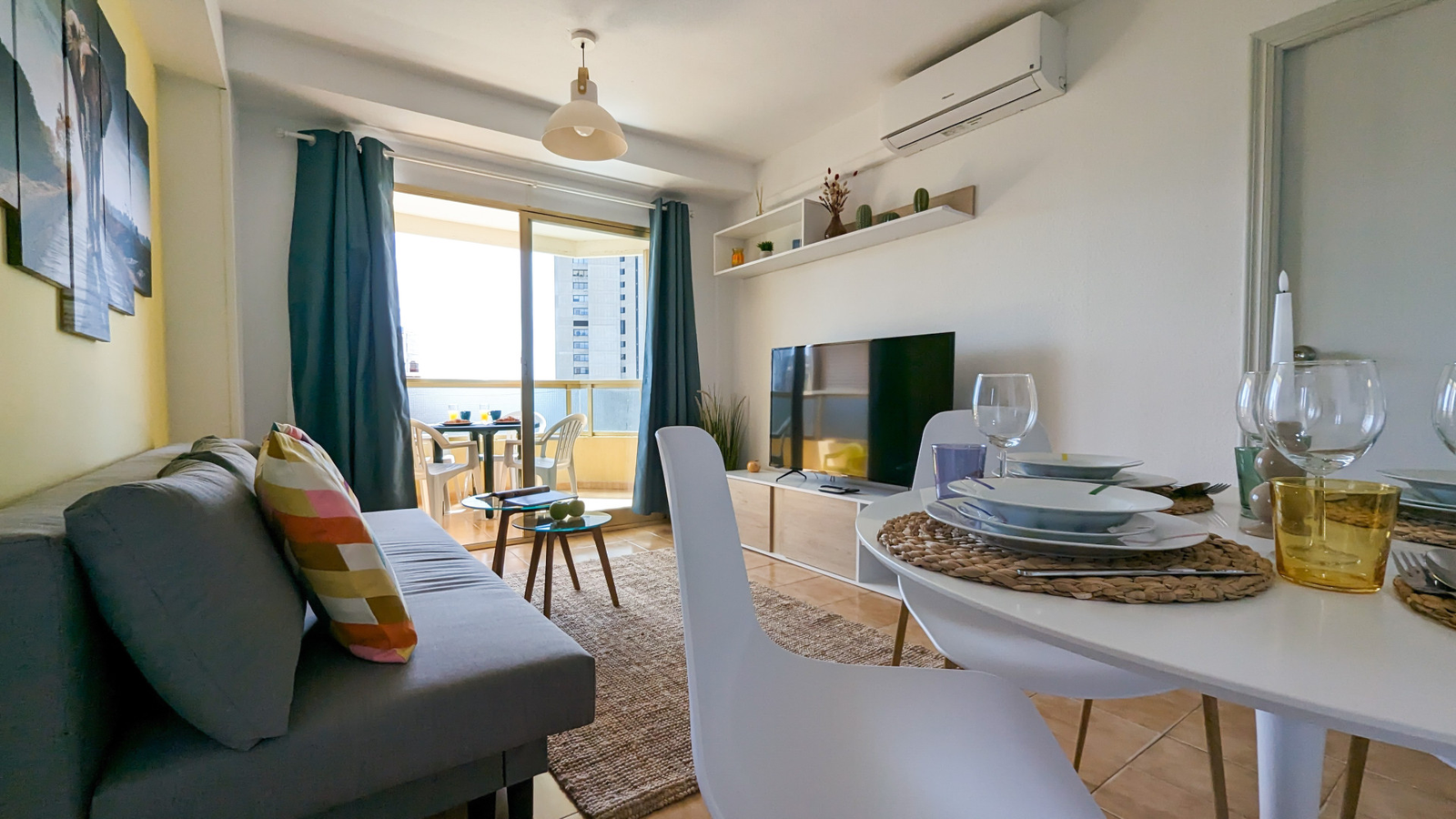 photo of Apartments on Playa de Levante, C. Gerona, 30, 03503 Benidorm, Alicante, Spain