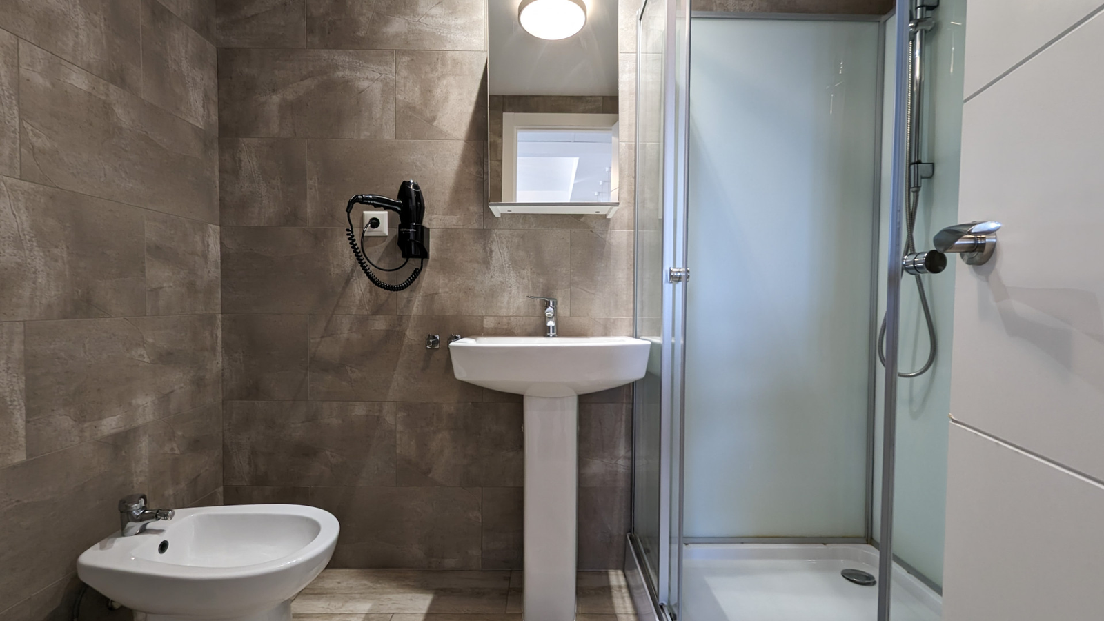 photo of Apartments on C. de Bonn, 4, 03503 Benidorm, Alicante, Spain