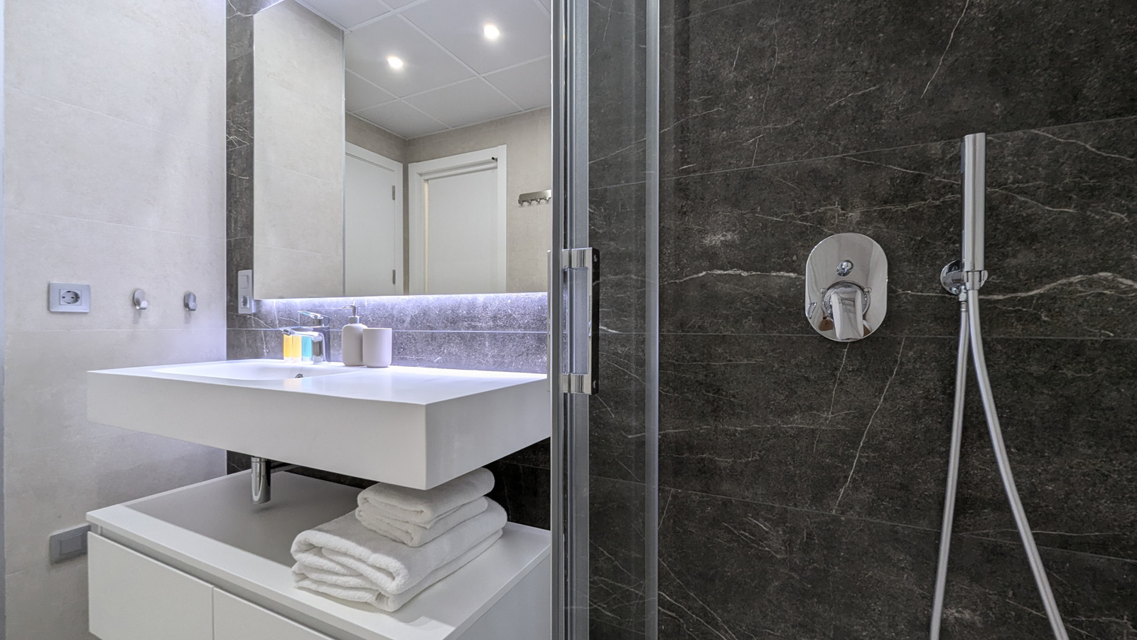 photo of Apartments on Av. República Argentina, 17, 03502 Benidorm, Alicante, Spain