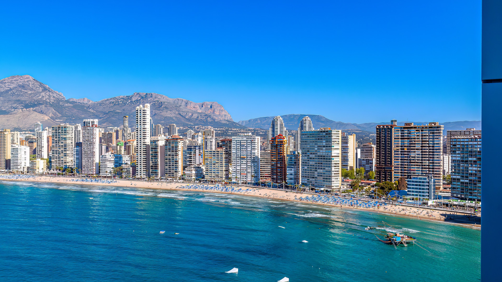 photo of Apartments on Edificio Las Algas, C. Alcalde Manuel Catalán Chana, 22, 03503 Benidorm, Alicante, Spain