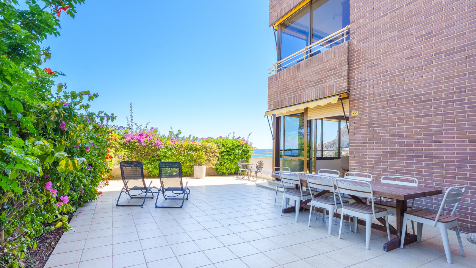 photo of Apartments on Calle Avilés, 10, 03502 Benidorm, Alicante, Spain