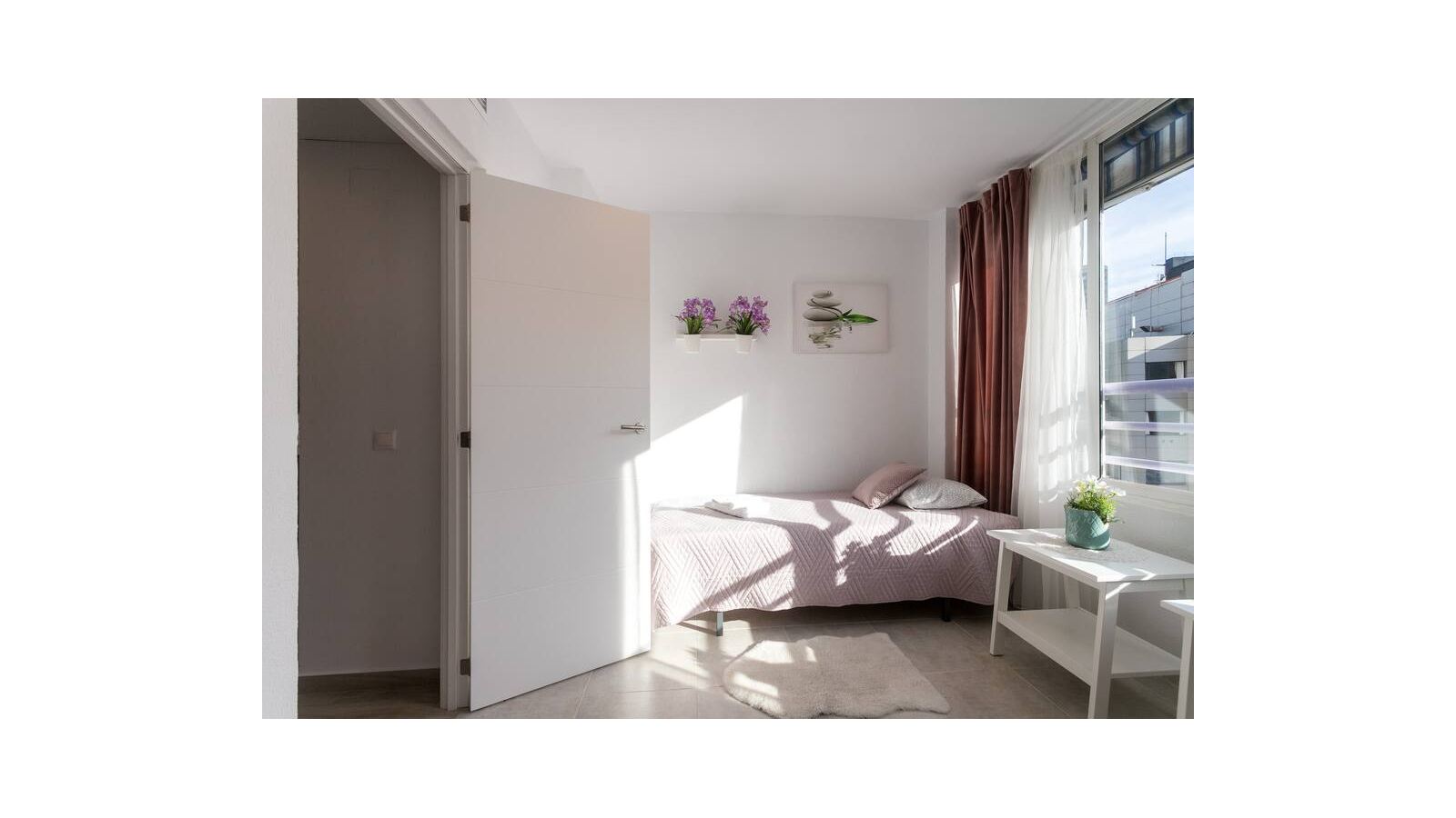 photo of Apartments on C. de Bonn, 4, 03503 Benidorm, Alicante, Spain