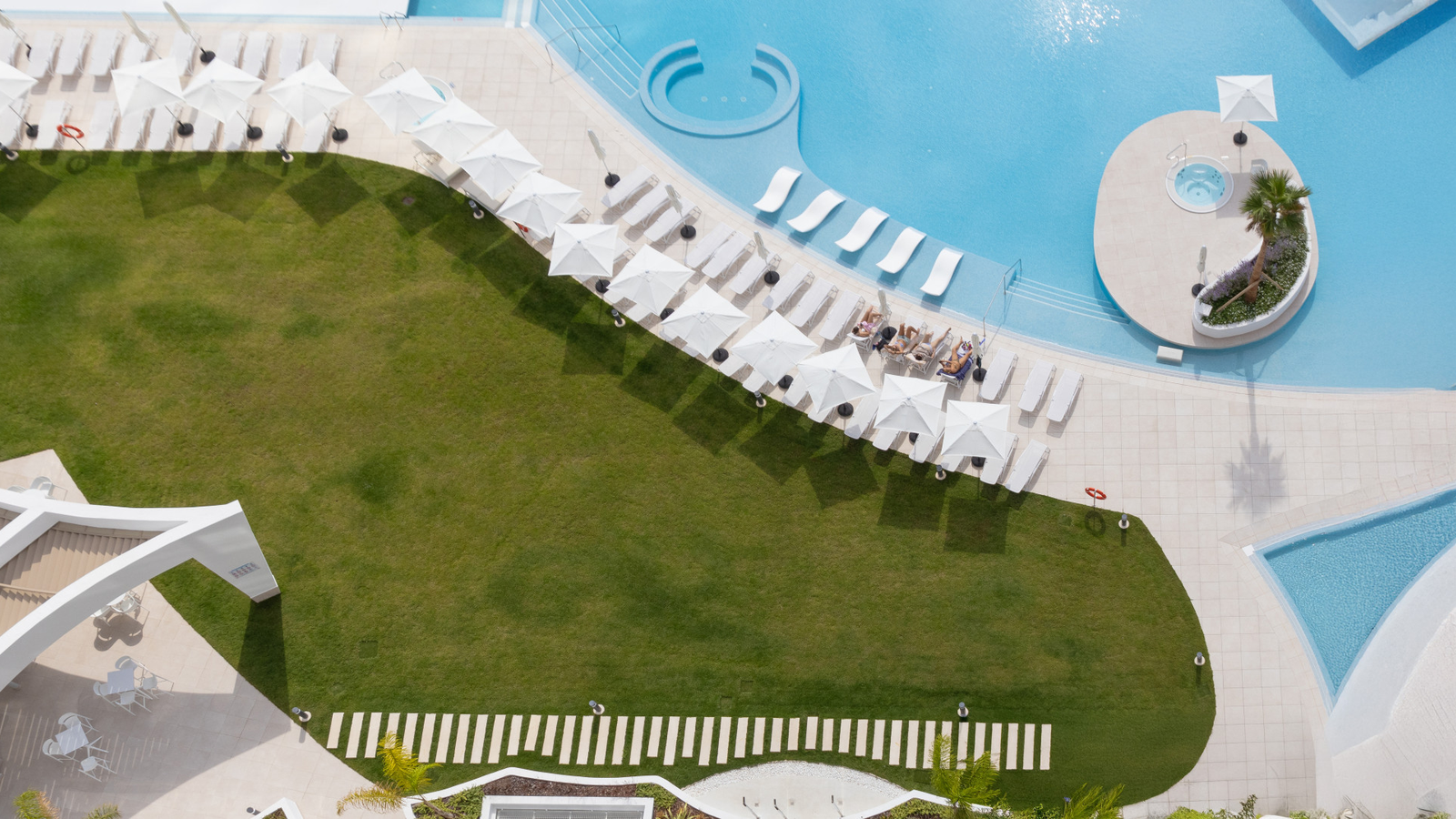 photo of Apartments on C. Brasil, 1, 03502 Benidorm, Alicante, Spain