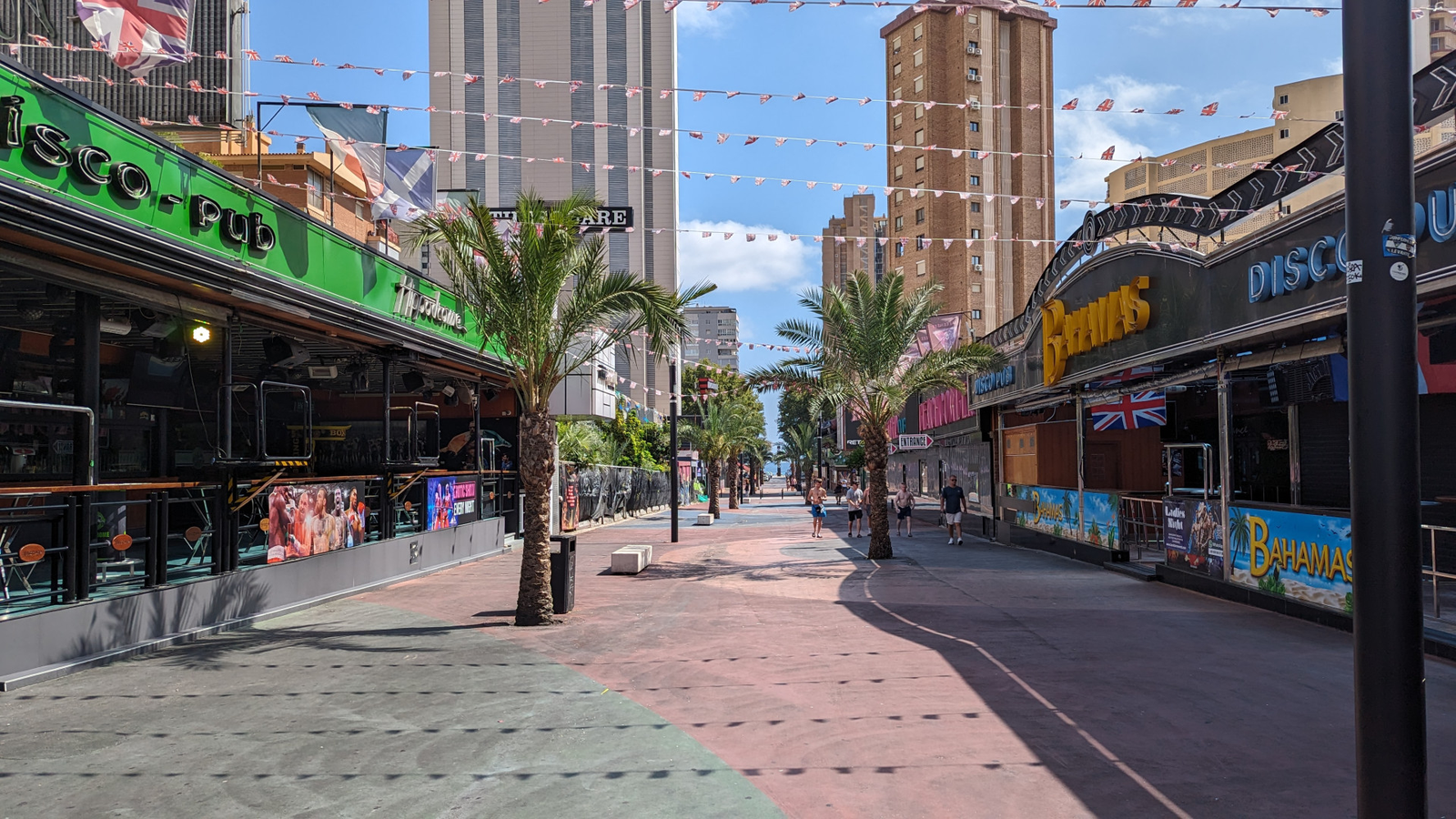 photo of Apartments on C. de Bonn, 4, 03503 Benidorm, Alicante, Spain