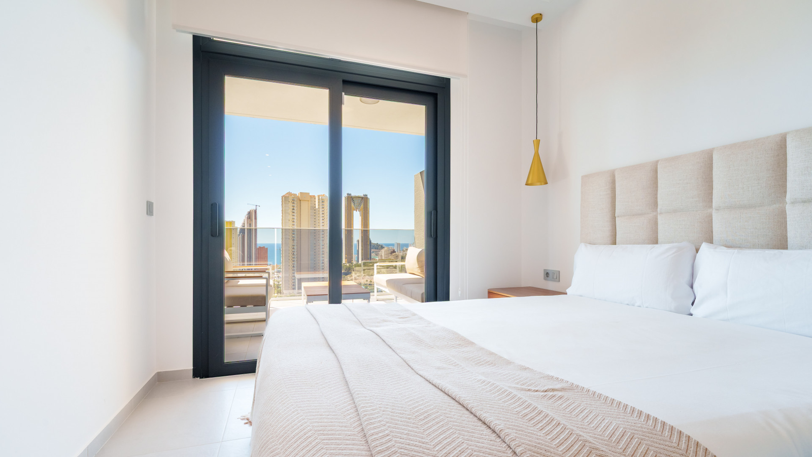 photo of Apartments on Calle Pdte. Adolfo Suárez, 14, 03502 Benidorm, Alicante, Spain