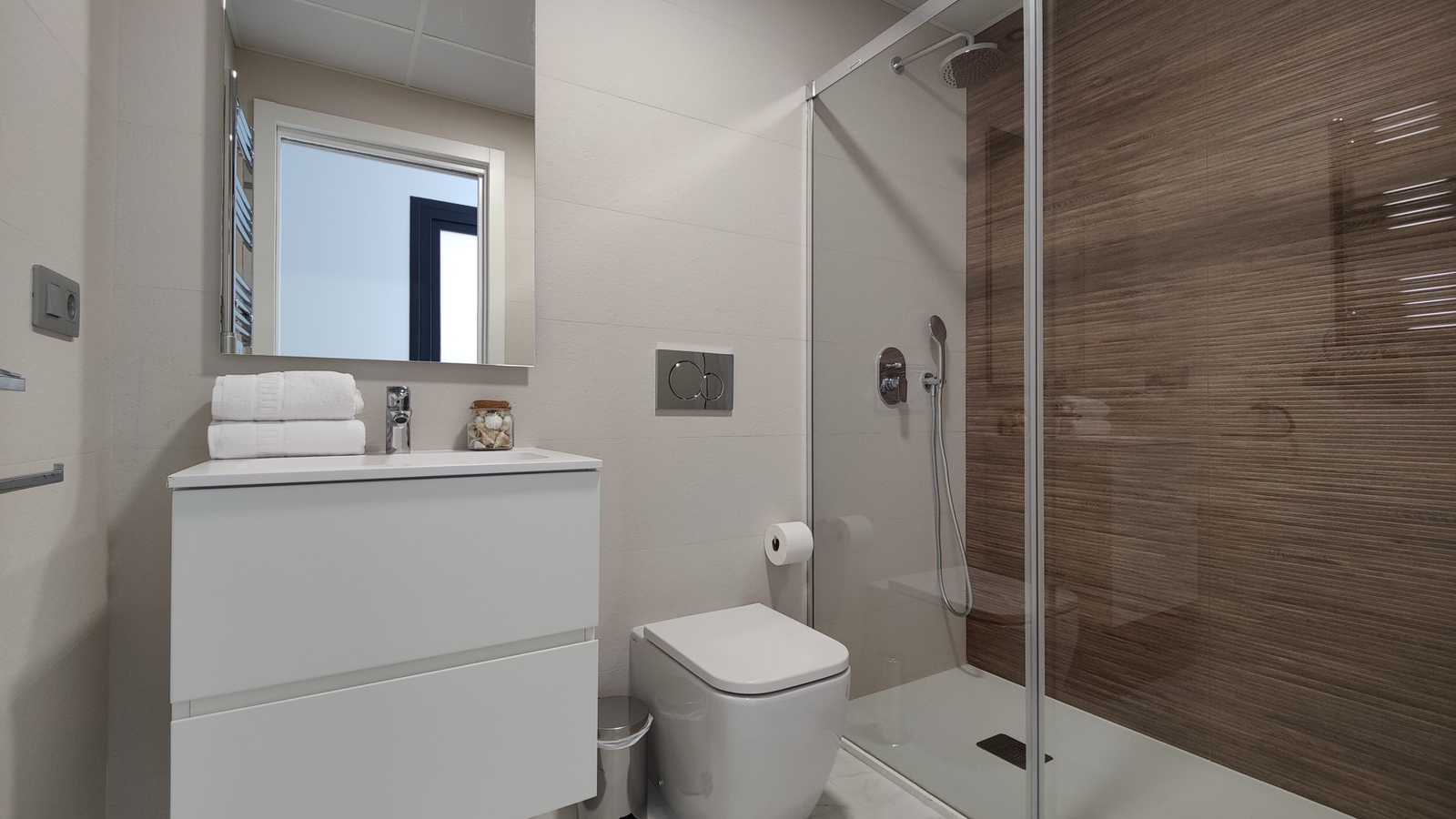 photo of Apartments on Av. de la Armada Española, 18, 03502 Benidorm, Alicante, Spain