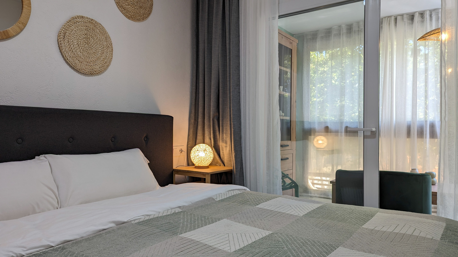 photo of Apartments on Av. del Mediterráneo, 7, 03503 Benidorm, Alicante, Spain