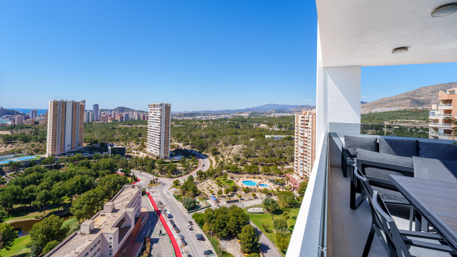photo of Apartments on Calle Pdte. Adolfo Suárez, 14, 03502 Benidorm, Alicante, Spain