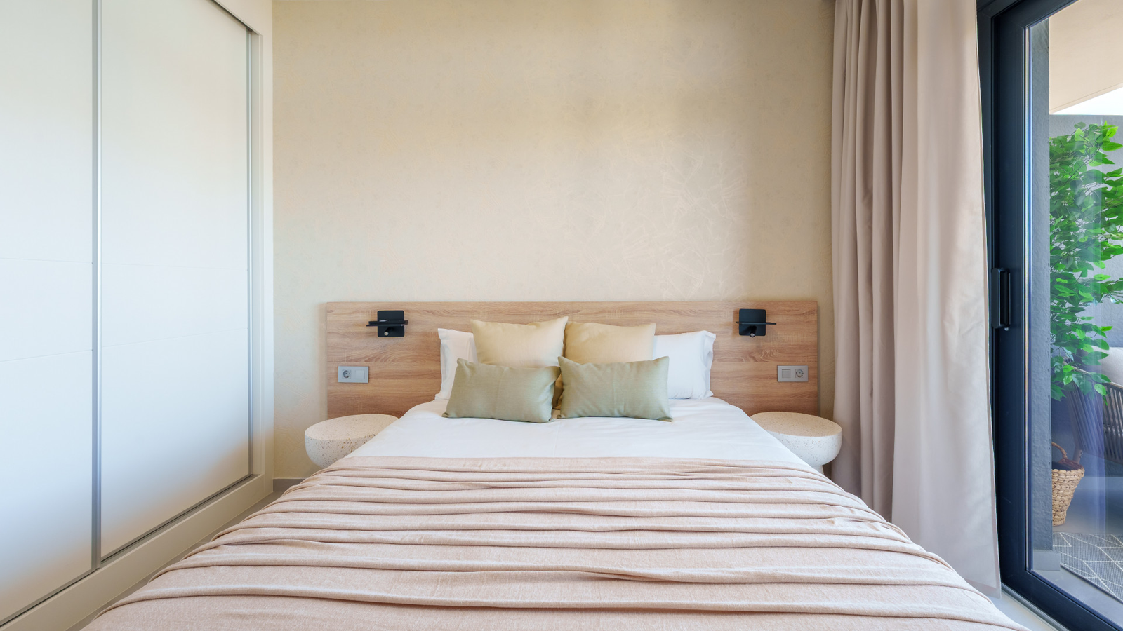 photo of Apartments on Calle Pdte. Adolfo Suárez, 14, 03502 Benidorm, Alicante, Spain