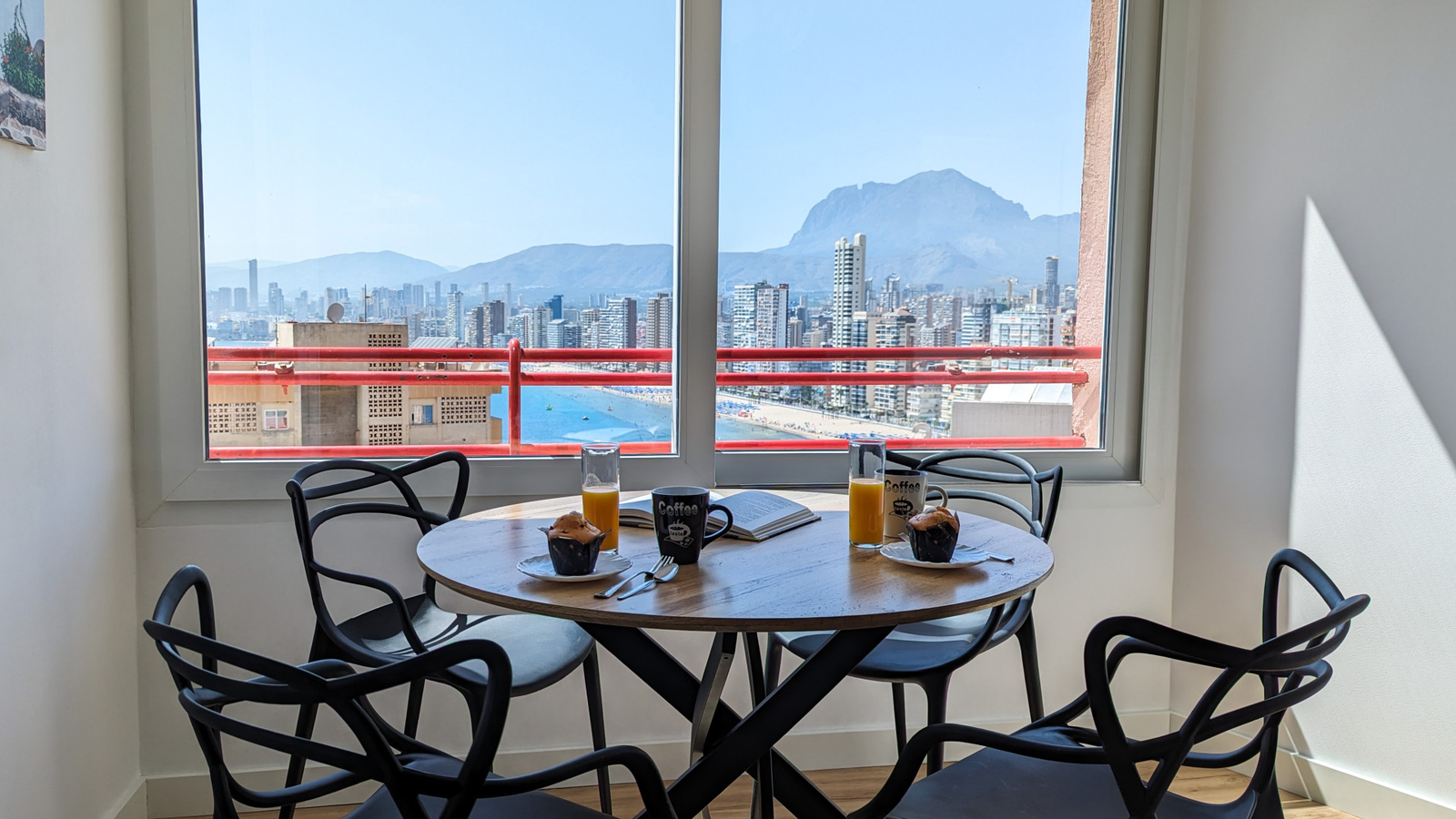 photo of Apartments on Playa de Levante, C. Alcalde Manuel Catalán Chana, 12, 03503 Benidorm, Alicante, Spain