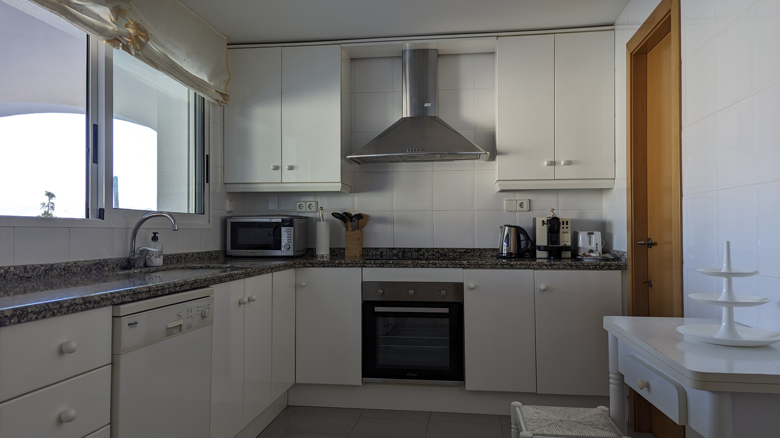 photo of Villa or house on C. Luarca, 18, 03502 Benidorm, Alicante, Spain