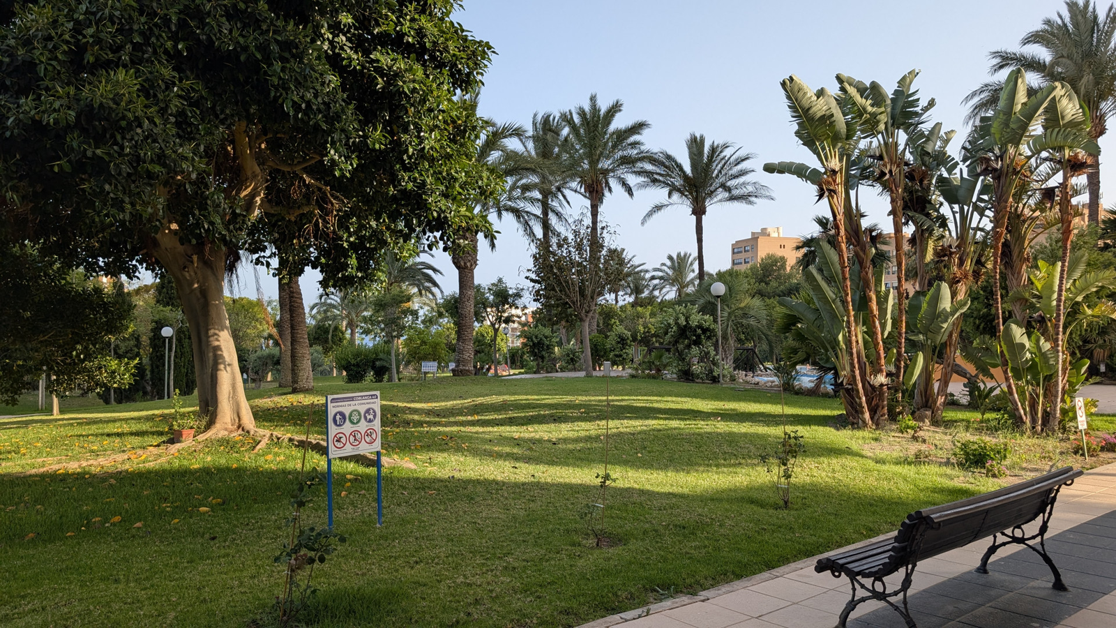 photo of Apartments on Av. Murtal, 22, 03502 Benidorm, Alicante, Spain