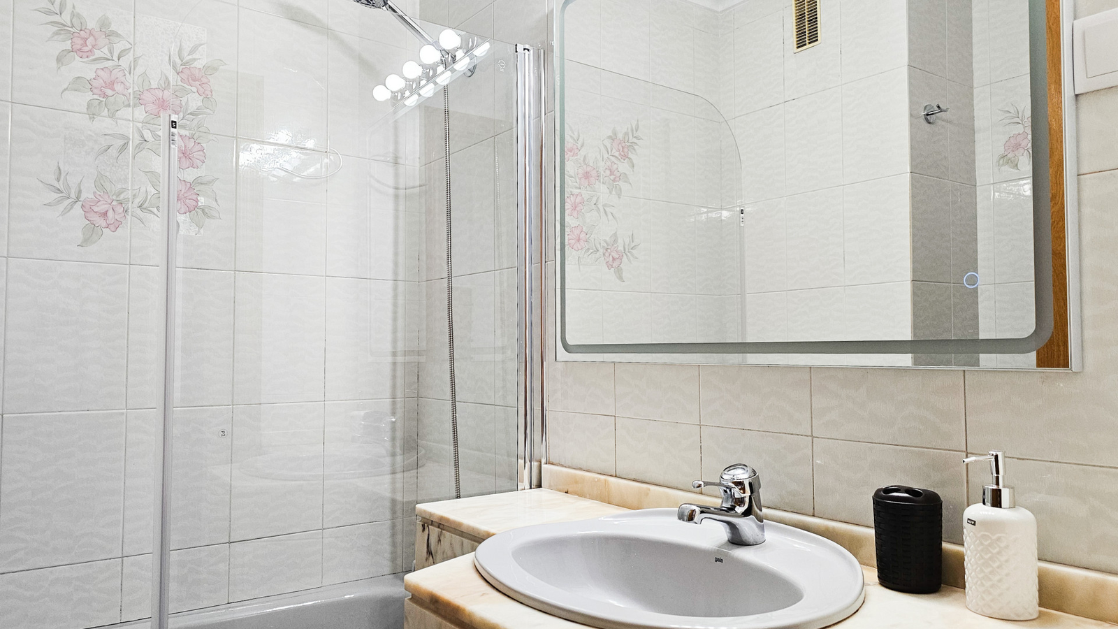 photo of Apartments on C/ Maravall, 11, 03501 Benidorm, Alicante, Spain