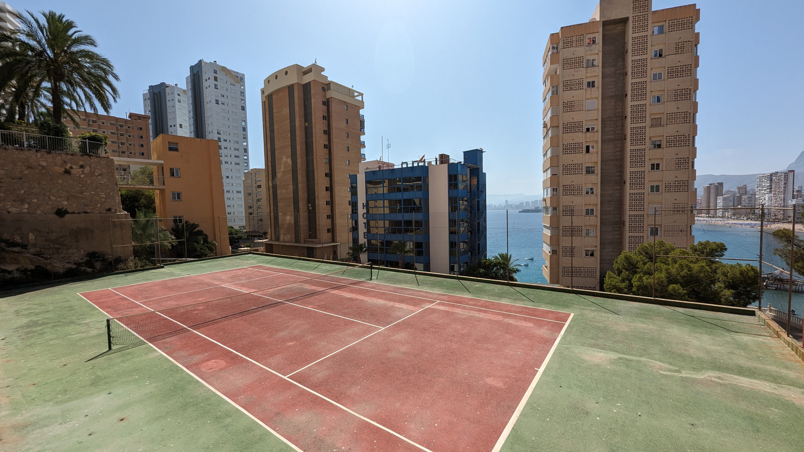 photo of Apartments on Playa de Levante, C. Alcalde Manuel Catalán Chana, 12, 03503 Benidorm, Alicante, Spain