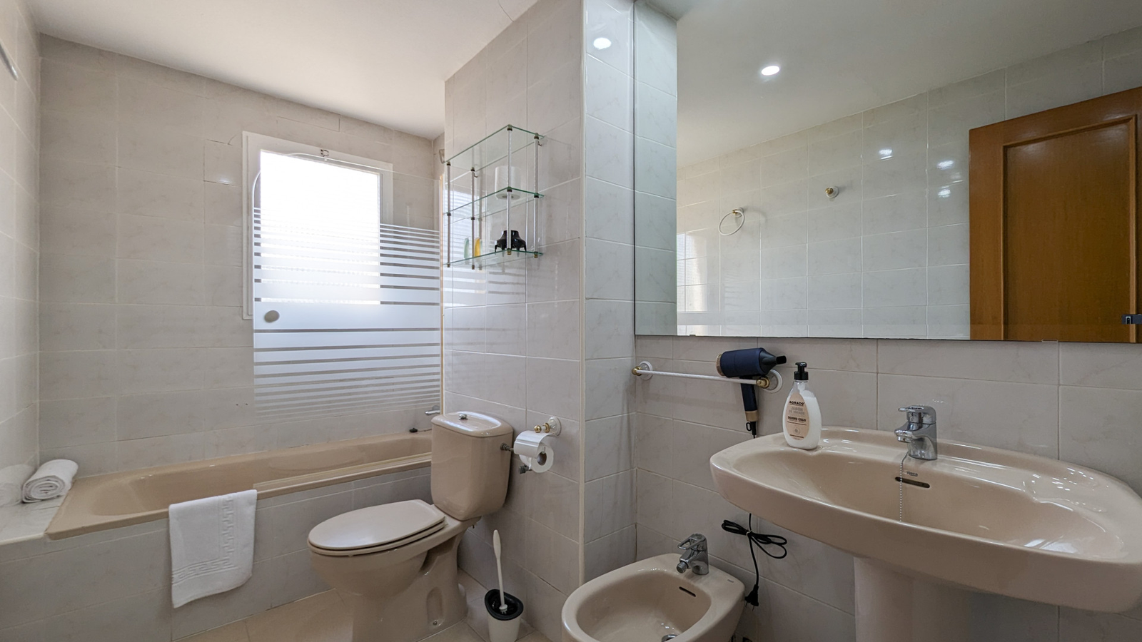 photo of Apartments on Av. de Xixo, 3, 03502 Benidorm, Alicante, Spain